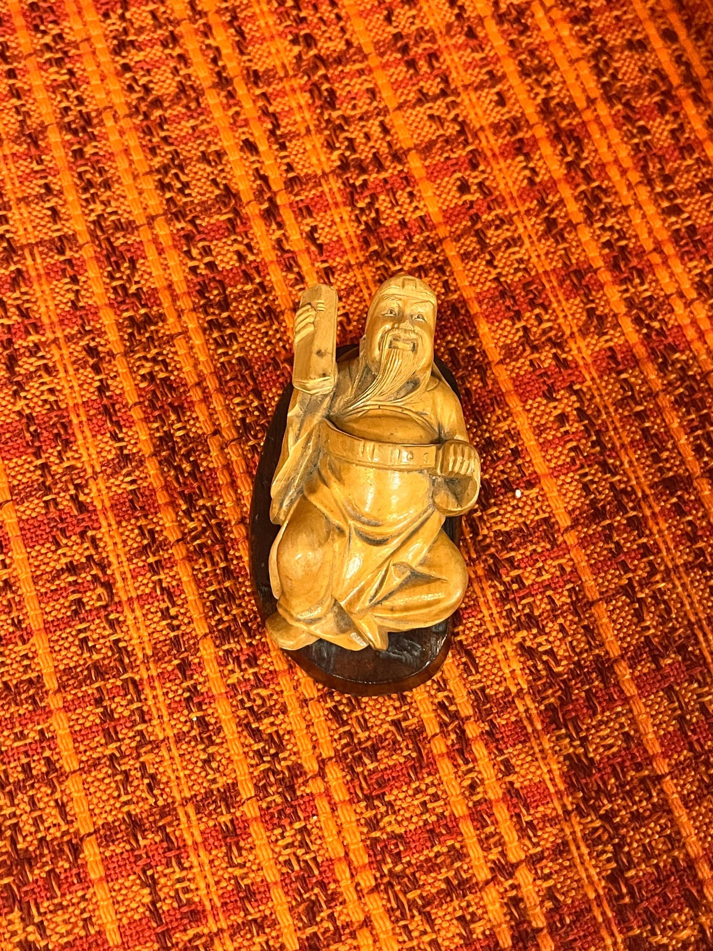 Lovely antique Chinese 4 inch long boxwood Carved Confucius on stand