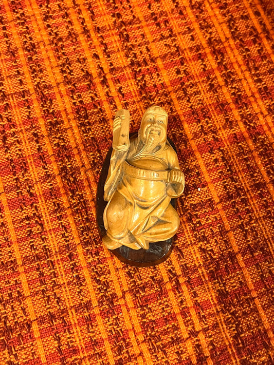 Lovely antique Chinese 4 inch long boxwood Carved Confucius on stand