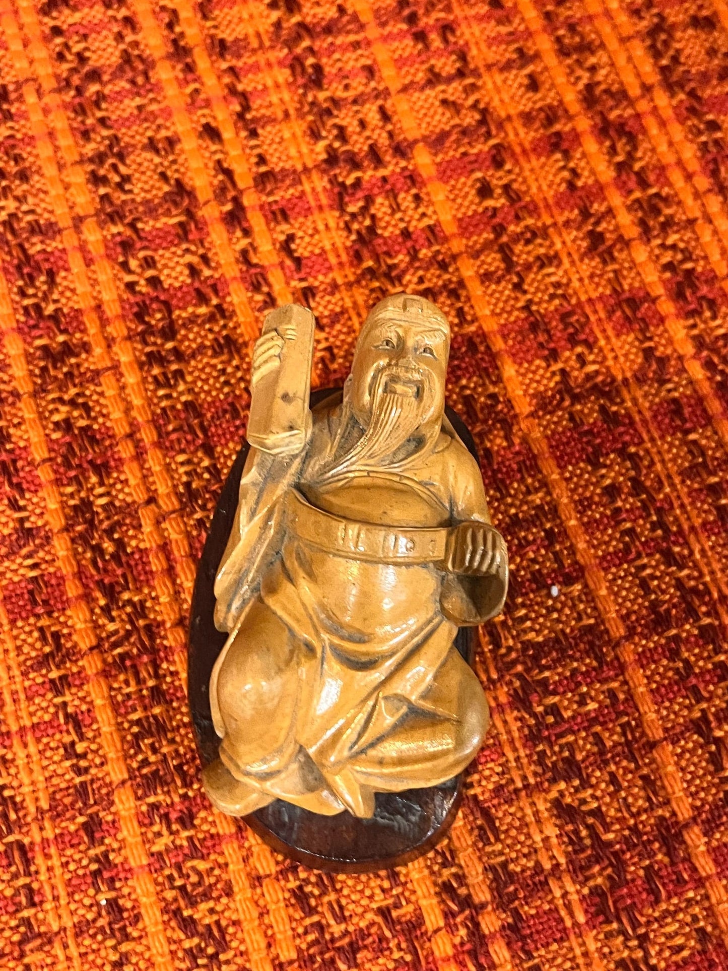 Lovely antique Chinese 4 inch long boxwood Carved Confucius on stand