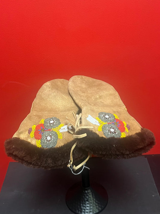 14 x 8 inch indigenous First Nations Pacific Northwest coast beaded gloves  great value