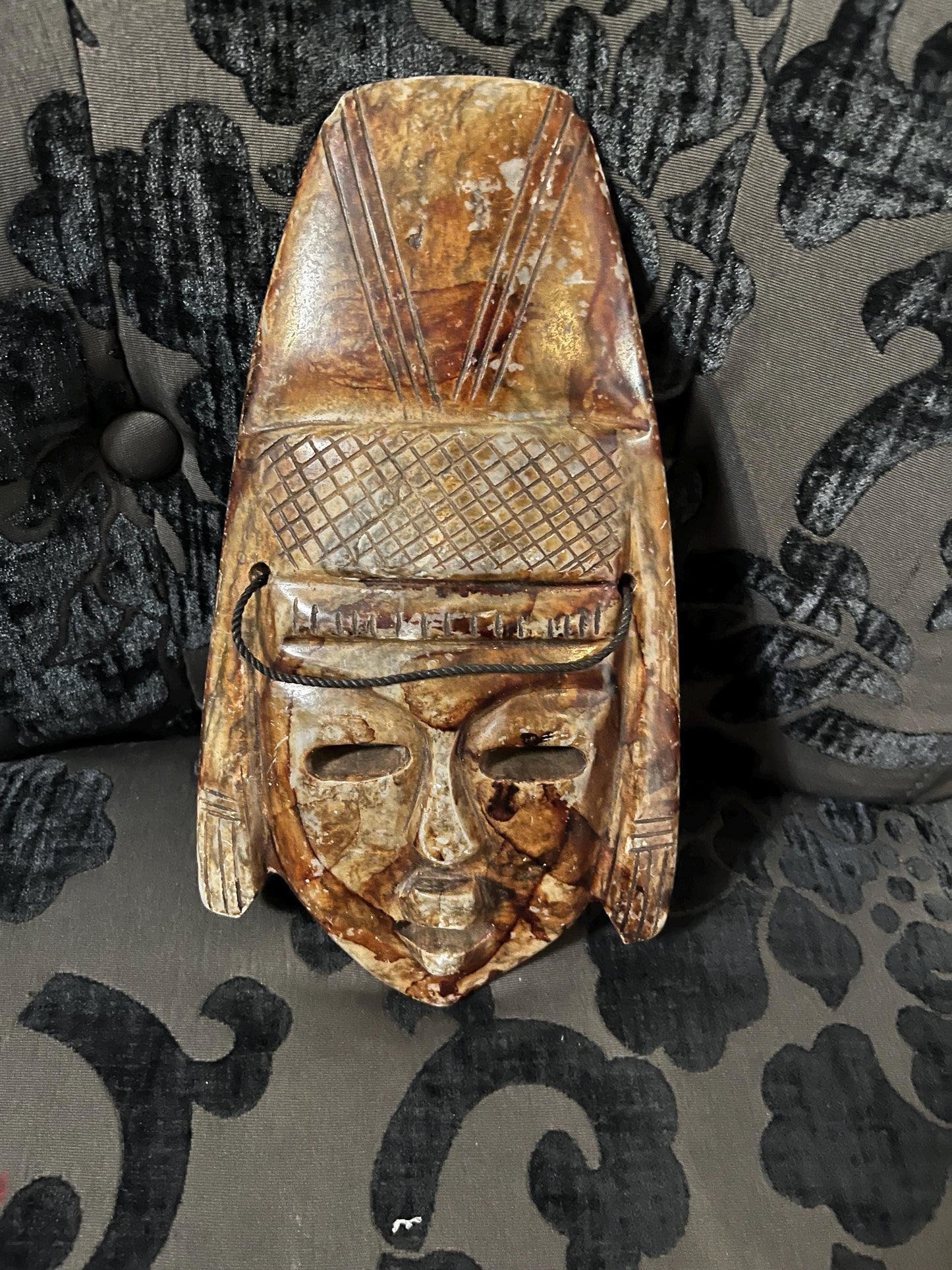 Lovely stone Aztec 9 x 5 mask   good quality and ready to hang