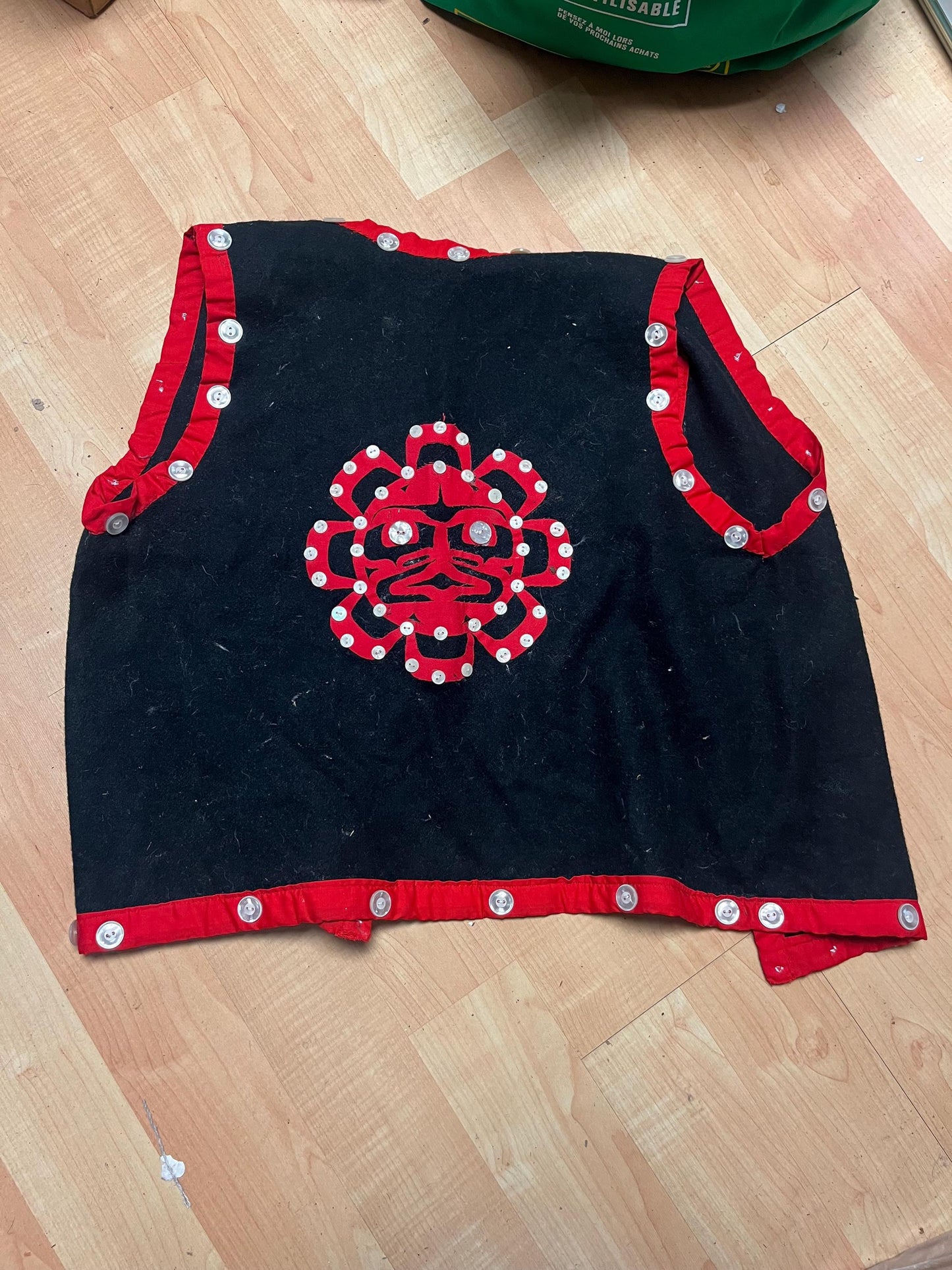 stunning authentic vintage indigenous first nations HAIDA button blanket vest  25 inches long and 17 inches wide  needs a cleaning - wow