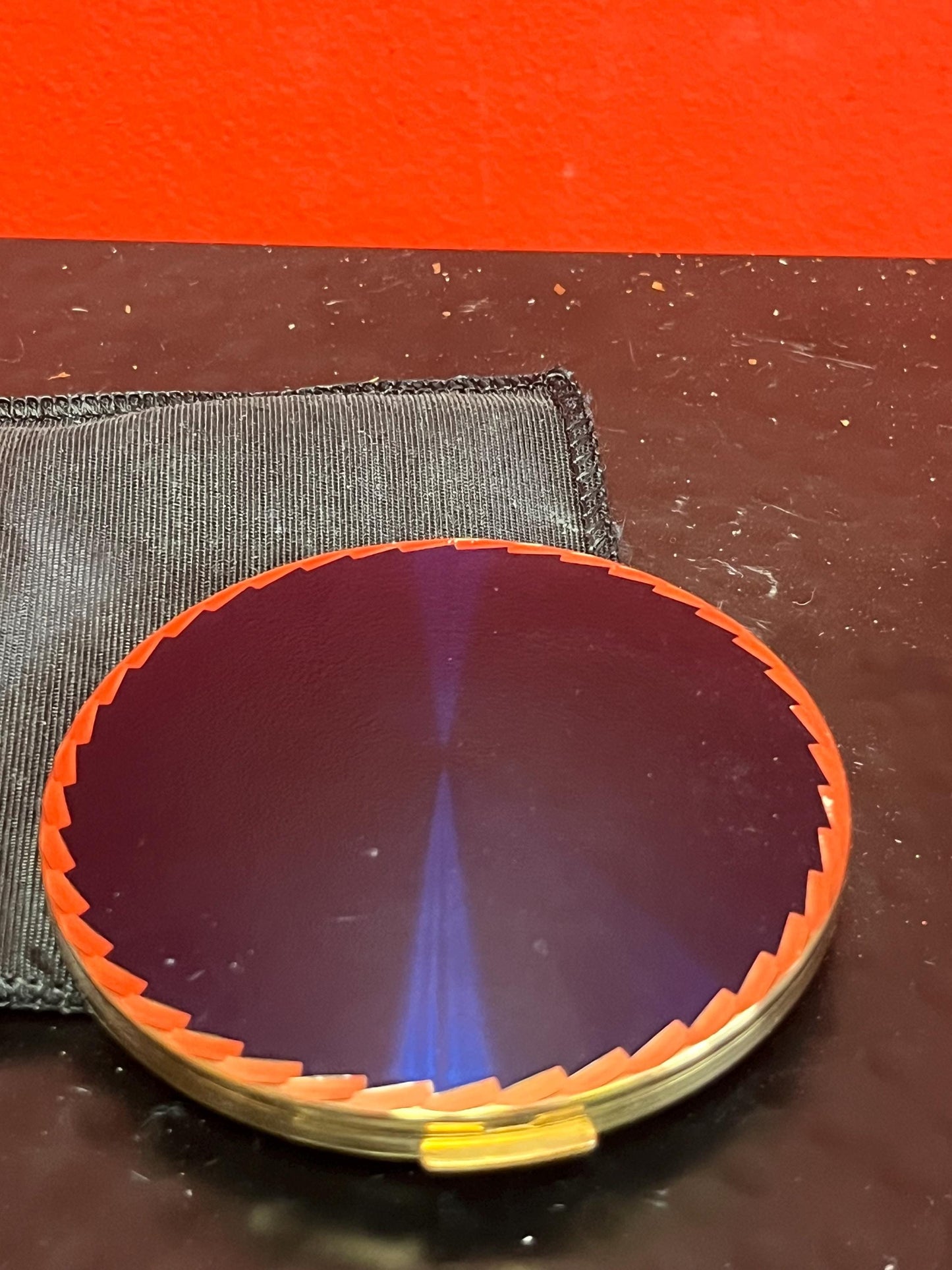 Lovely Unusual like new 3 inch long Stratton compact in original cloth case   good value and condition