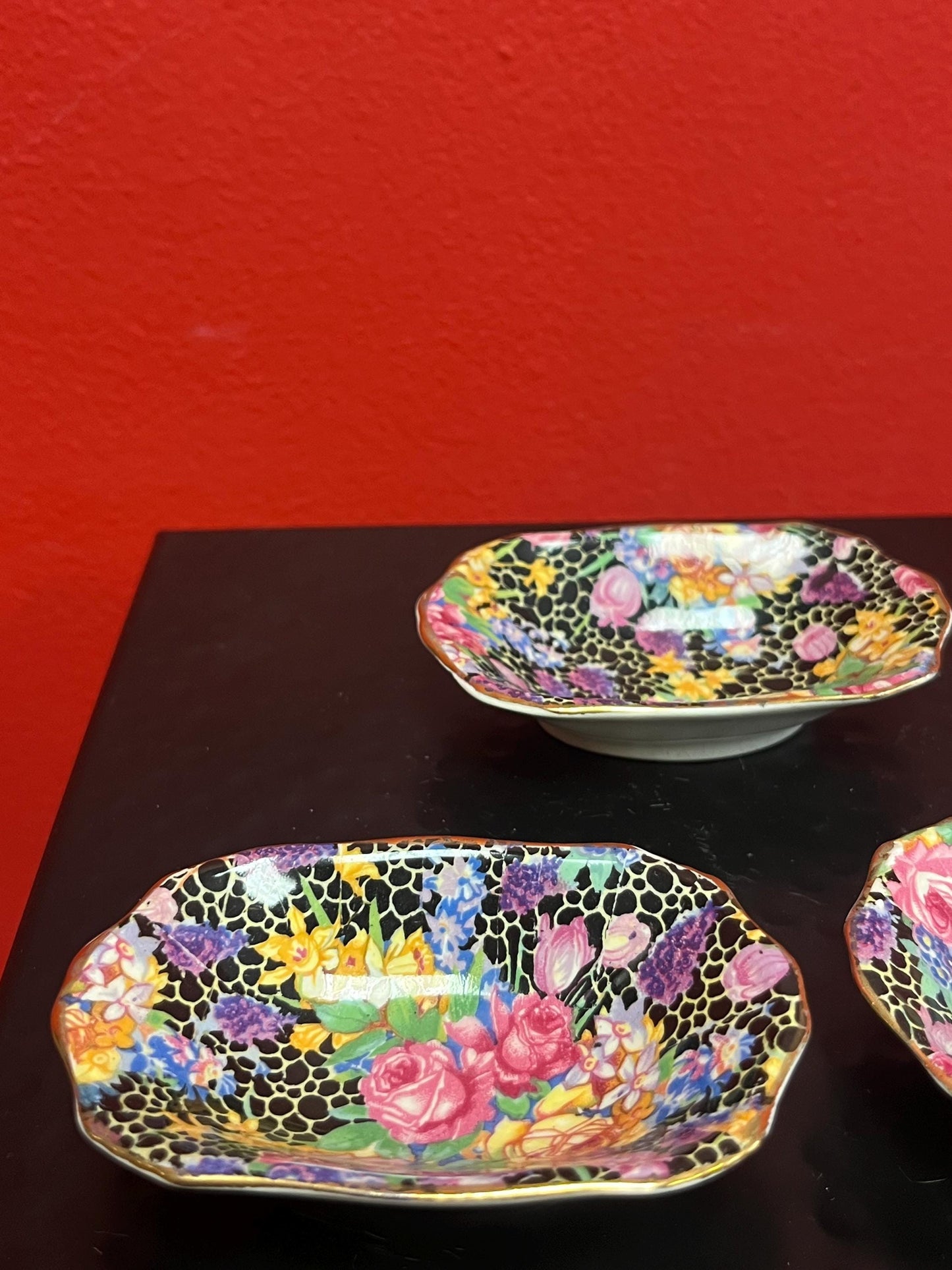 Set of three royal Winton  chintz 3 inch long nut dishes in good condition  price for all  great value