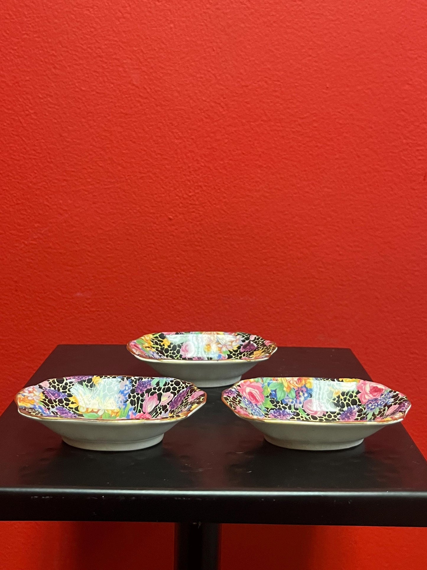 Set of three royal Winton  chintz 3 inch long nut dishes in good condition  price for all  great value