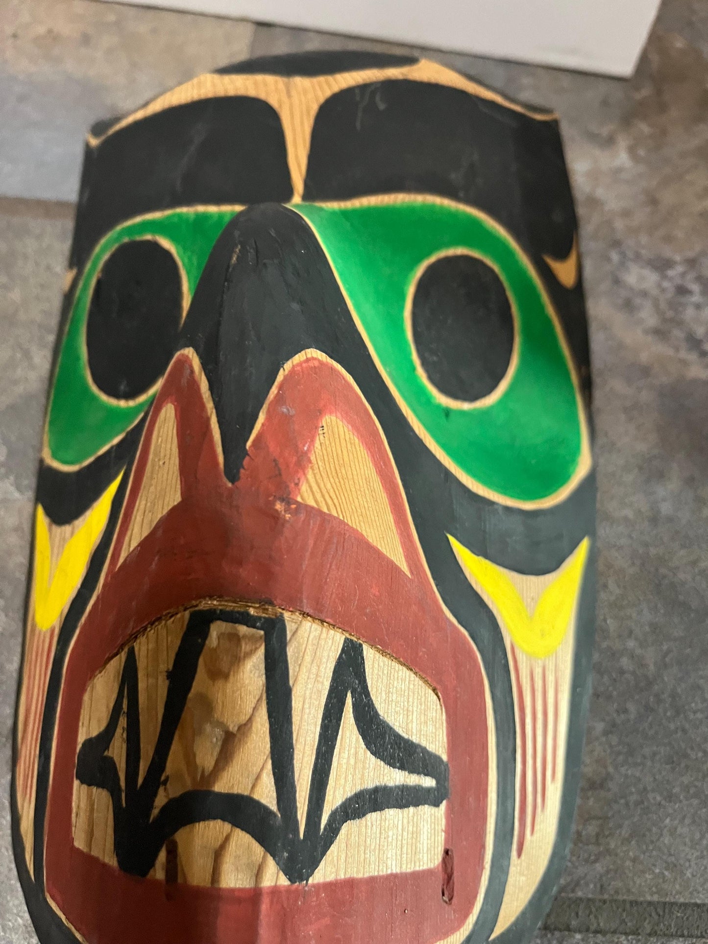 Beautiful primitive style 12 x 7 inch wide indigenous first nations northwest coast mask  great value