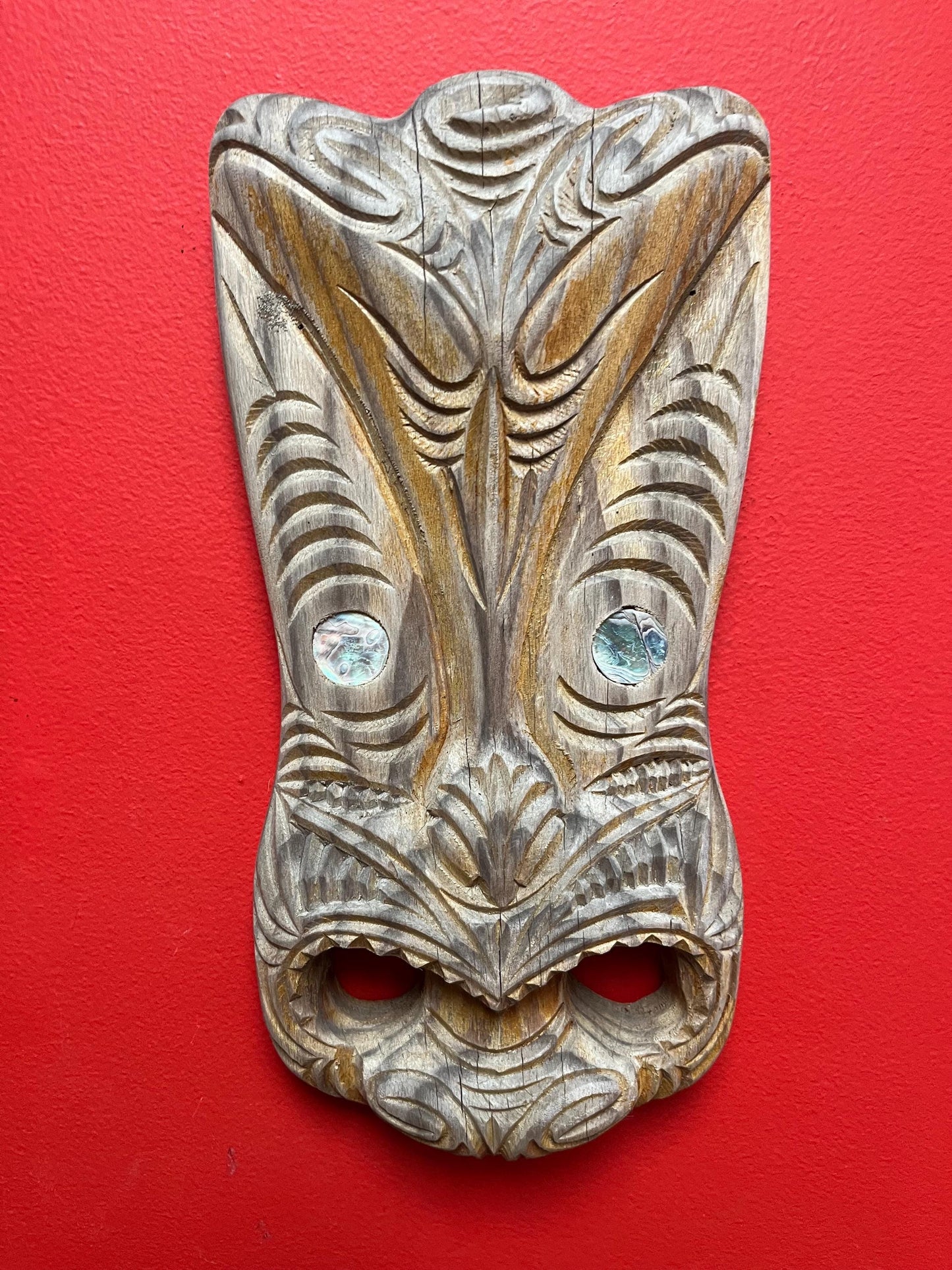 13 x 5 stunning New Zealand Maori mask with abalone eyes  amazing patina  ready to hang - super gift