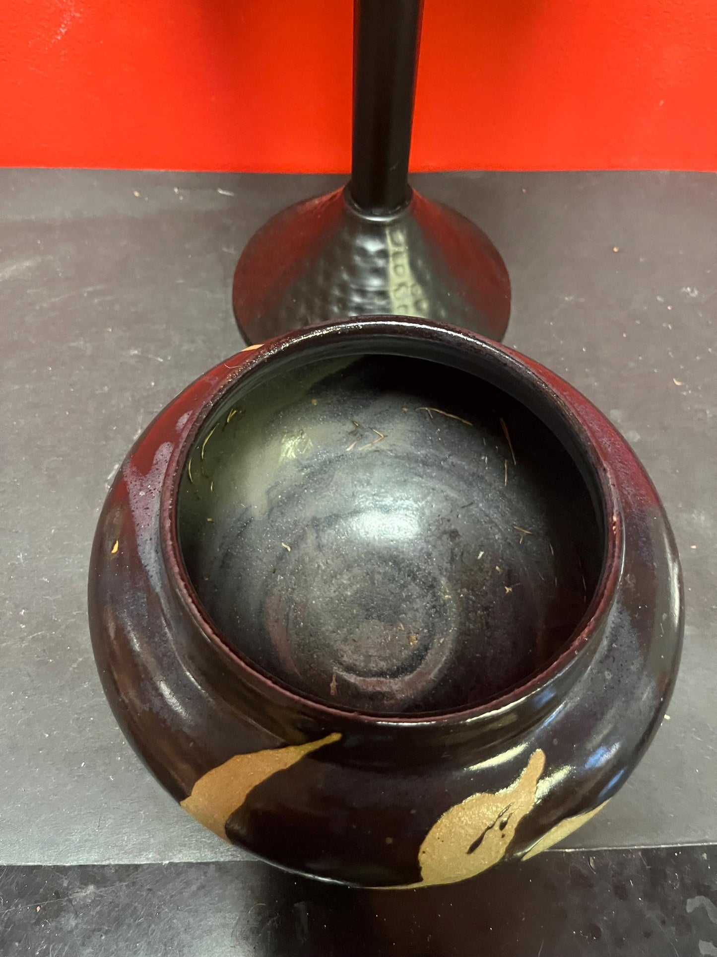 Lovely Canadian signed pottery vase   6 x 5 wide (at top)   beautiful detail and modernistic look  great gift