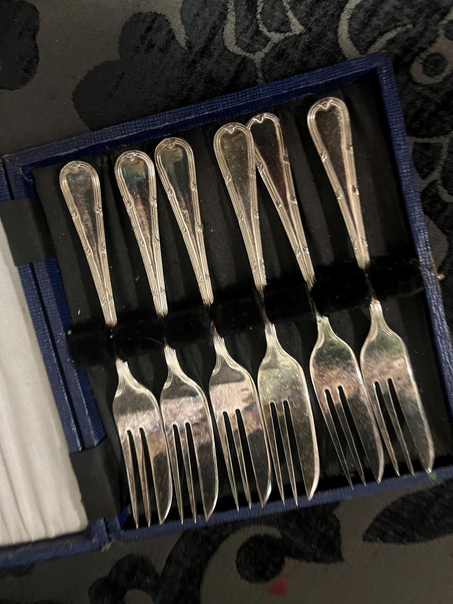 Lovely set of six English silver plated antique snack forks in original box  great gift  value priced