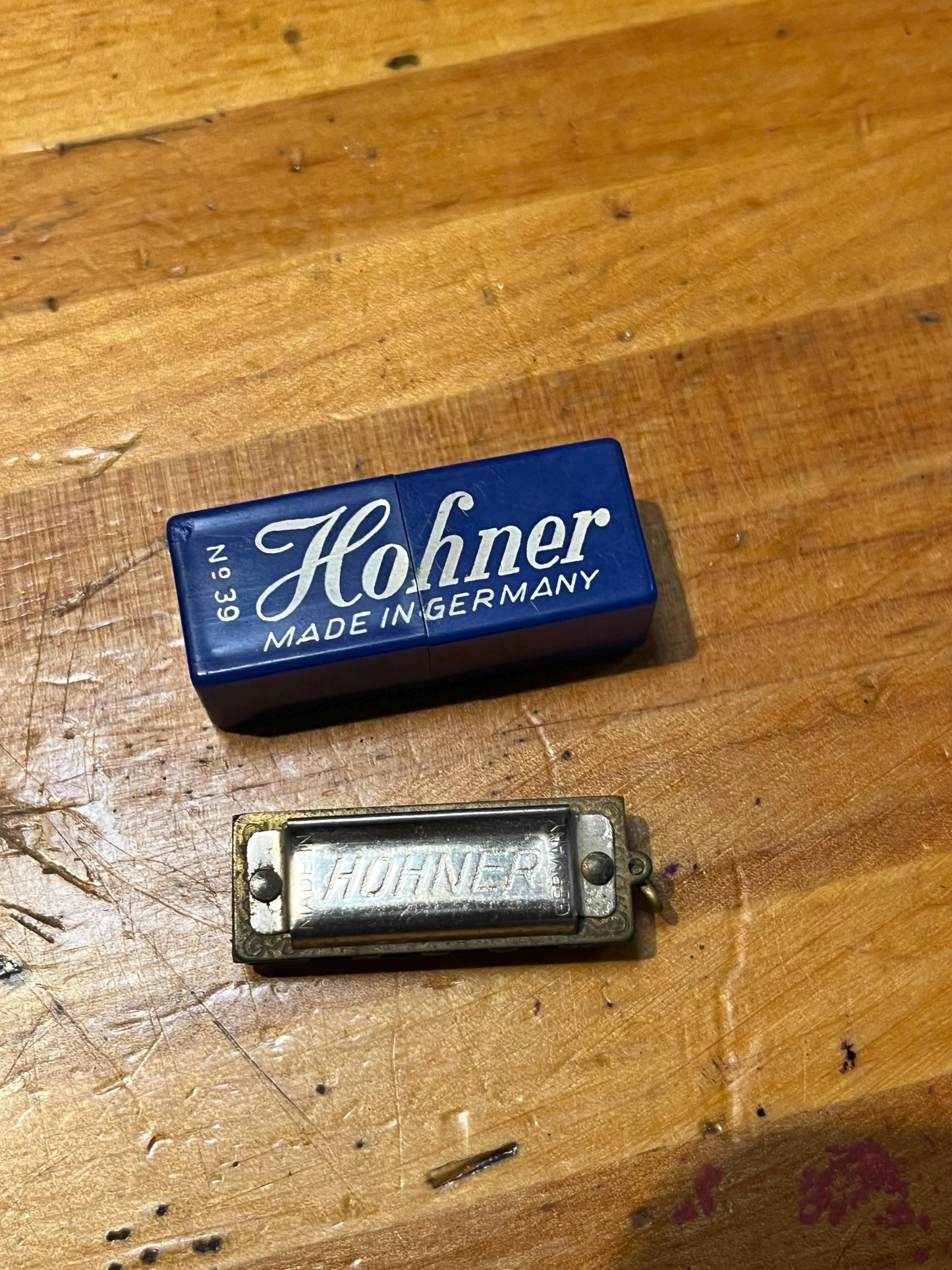 Lovely tiny 1.1 inch German HOHNER number 39 harmonica in original box