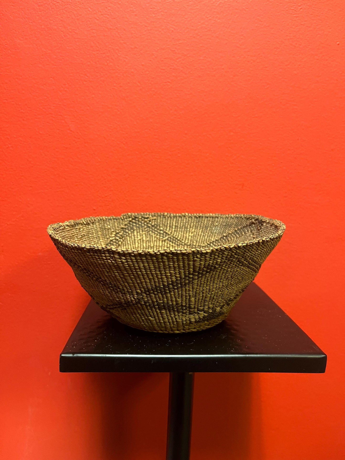 8 x 3 inch North American Indigenous basket   antique in good condition