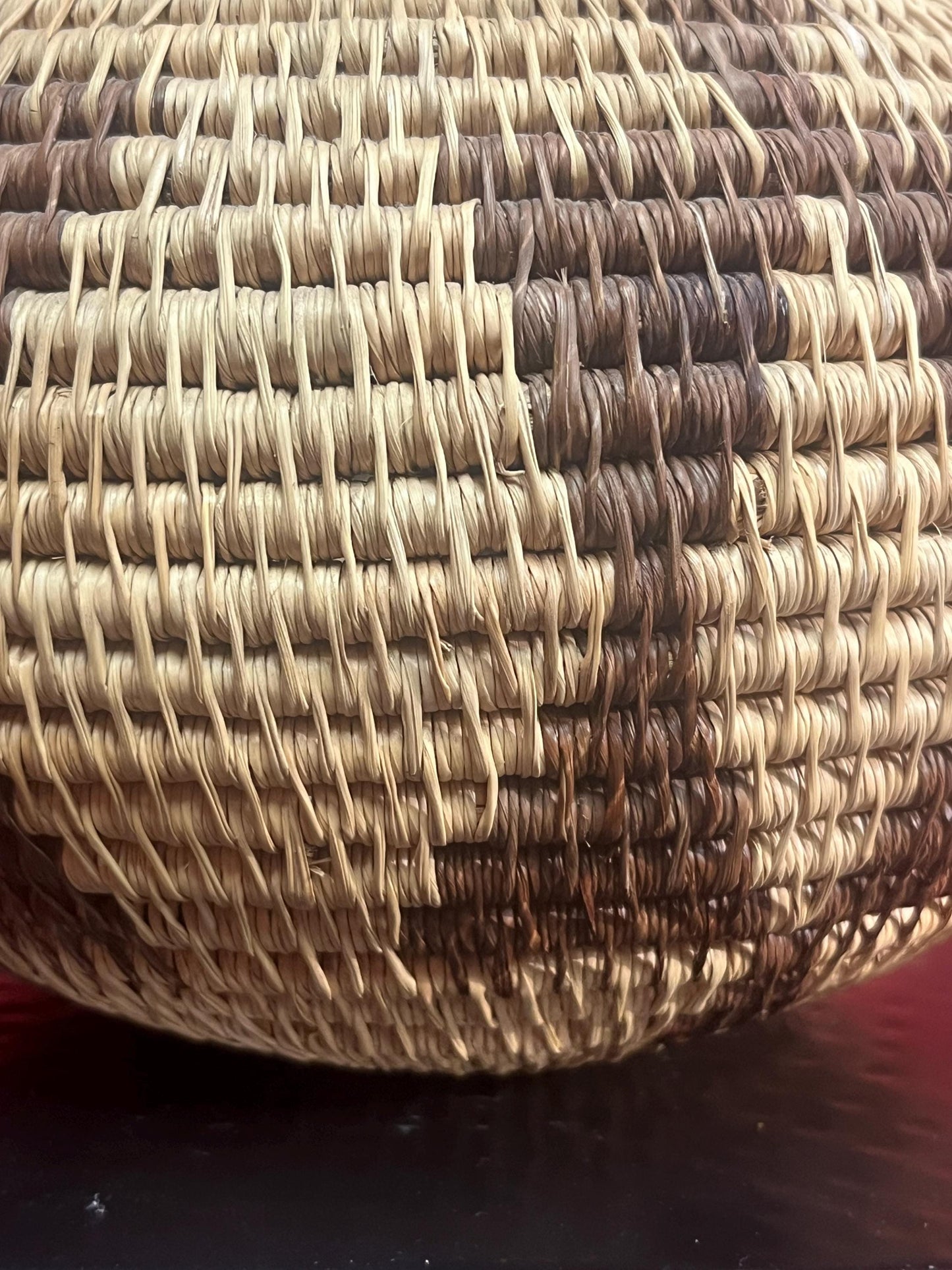 Lovely 8 inch southwestern Navajo American basket bowl  - great condition  good value