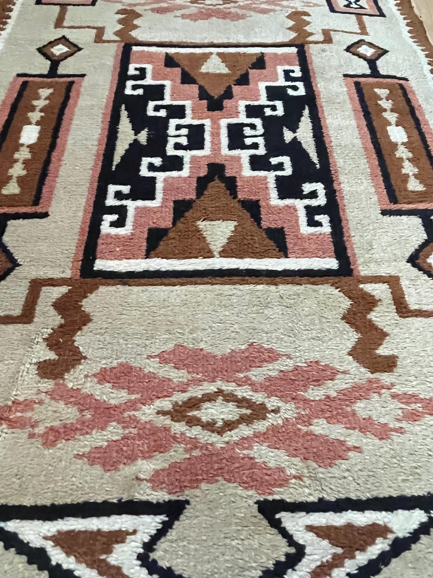 Lovely 37 x 21 vintage Navajo wool rug in almost perfect condition - great colours and imagery