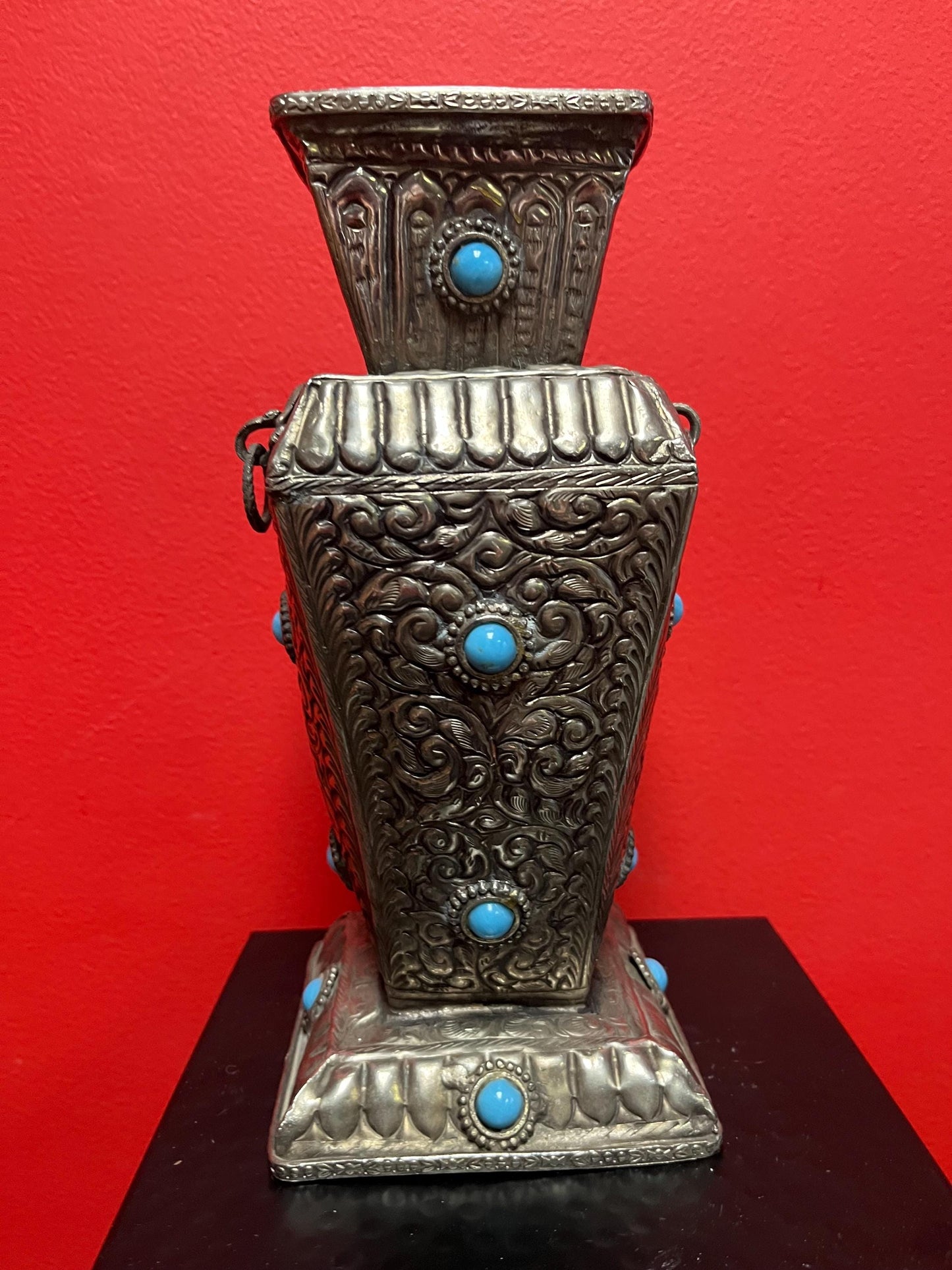 10 inch tall Indo raj silver vase with cartouches  absolutely stunning  untested  wow