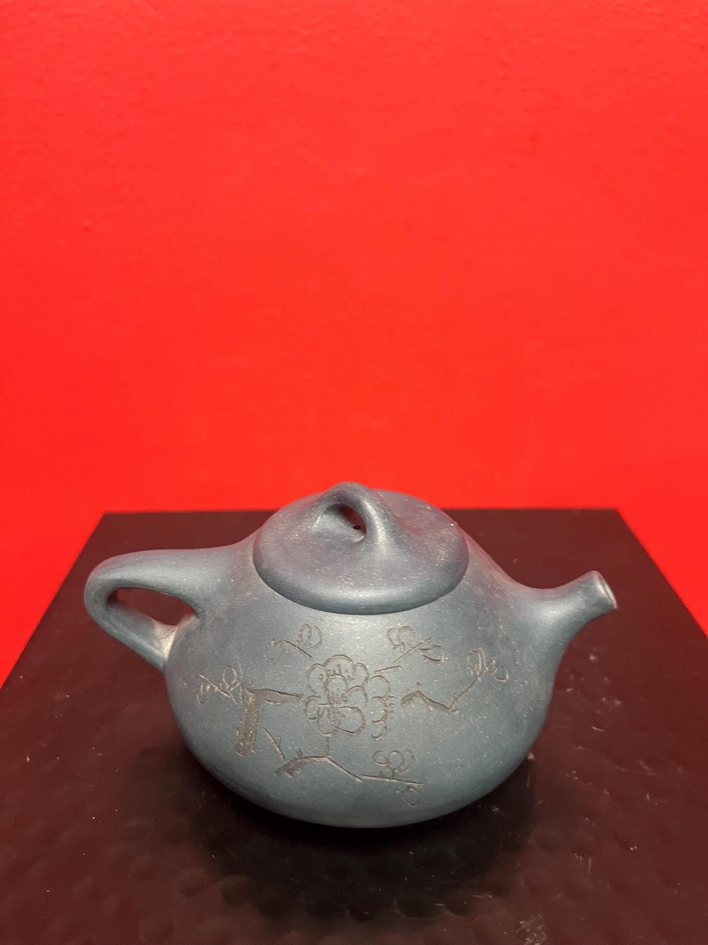 Lovely Chinese  yixing purple clay teapot  signed and cool colour  great condition