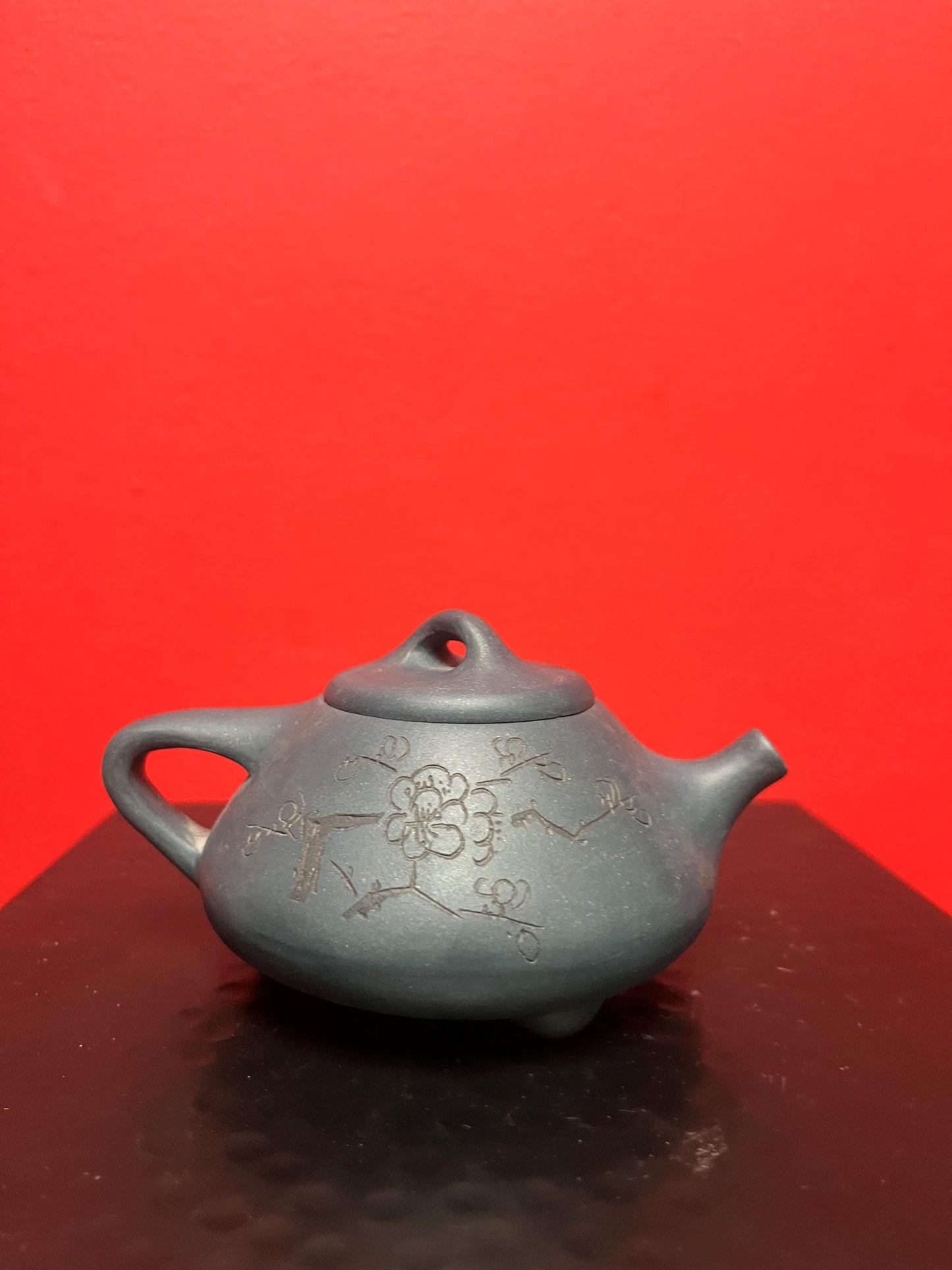 Lovely Chinese  yixing purple clay teapot  signed and cool colour  great condition