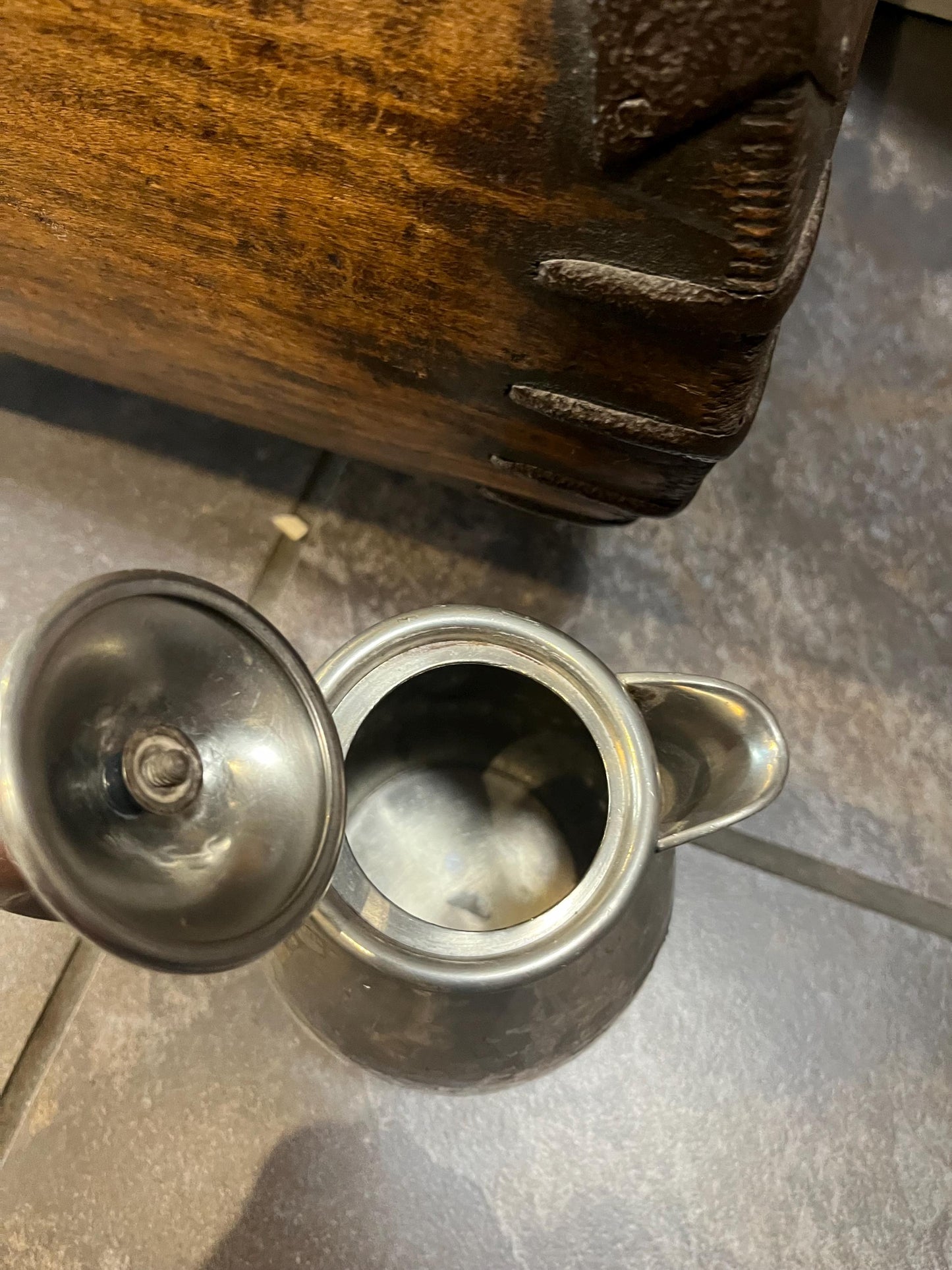 Beautiful signed English hammer pewter hot water jug  good value - 8 inches tall