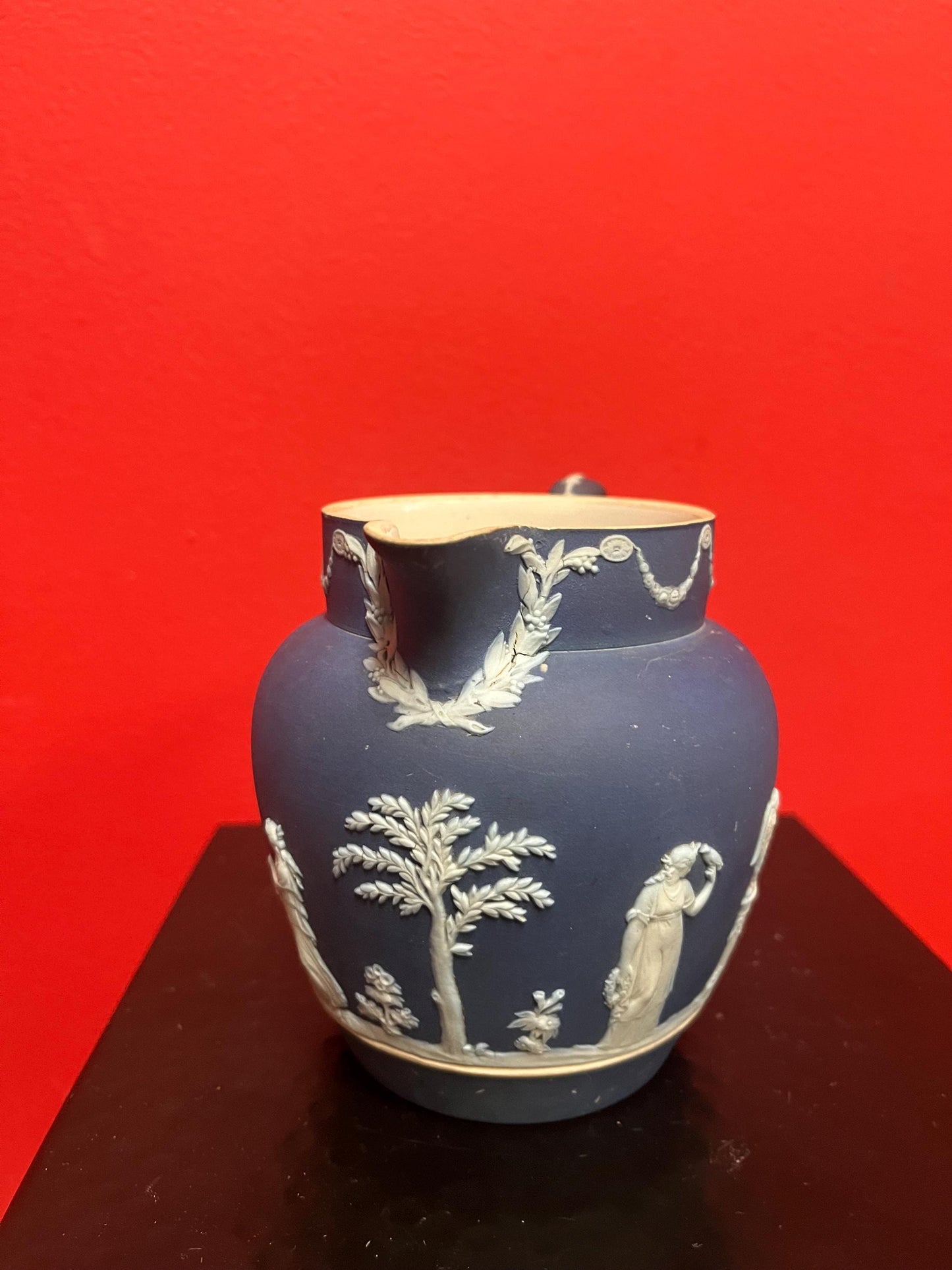 Lovely English and 4 1/2 inch tall Wedgewood jug  -  good condition  great value