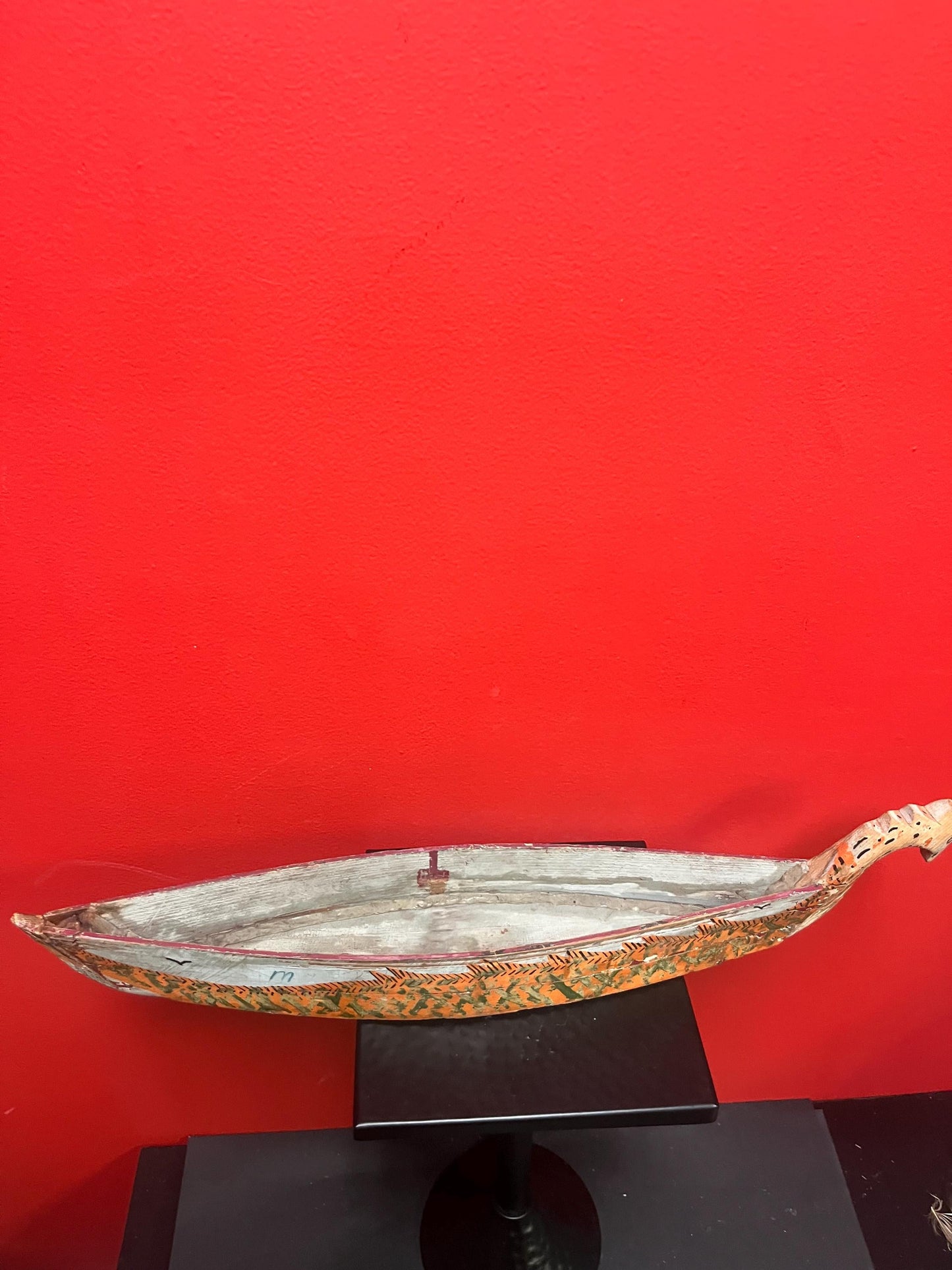 Antique 19th century Nations Pacific Northwest-coast 20  inch long model canoe- wonderful patina  not perfect condition so see photos