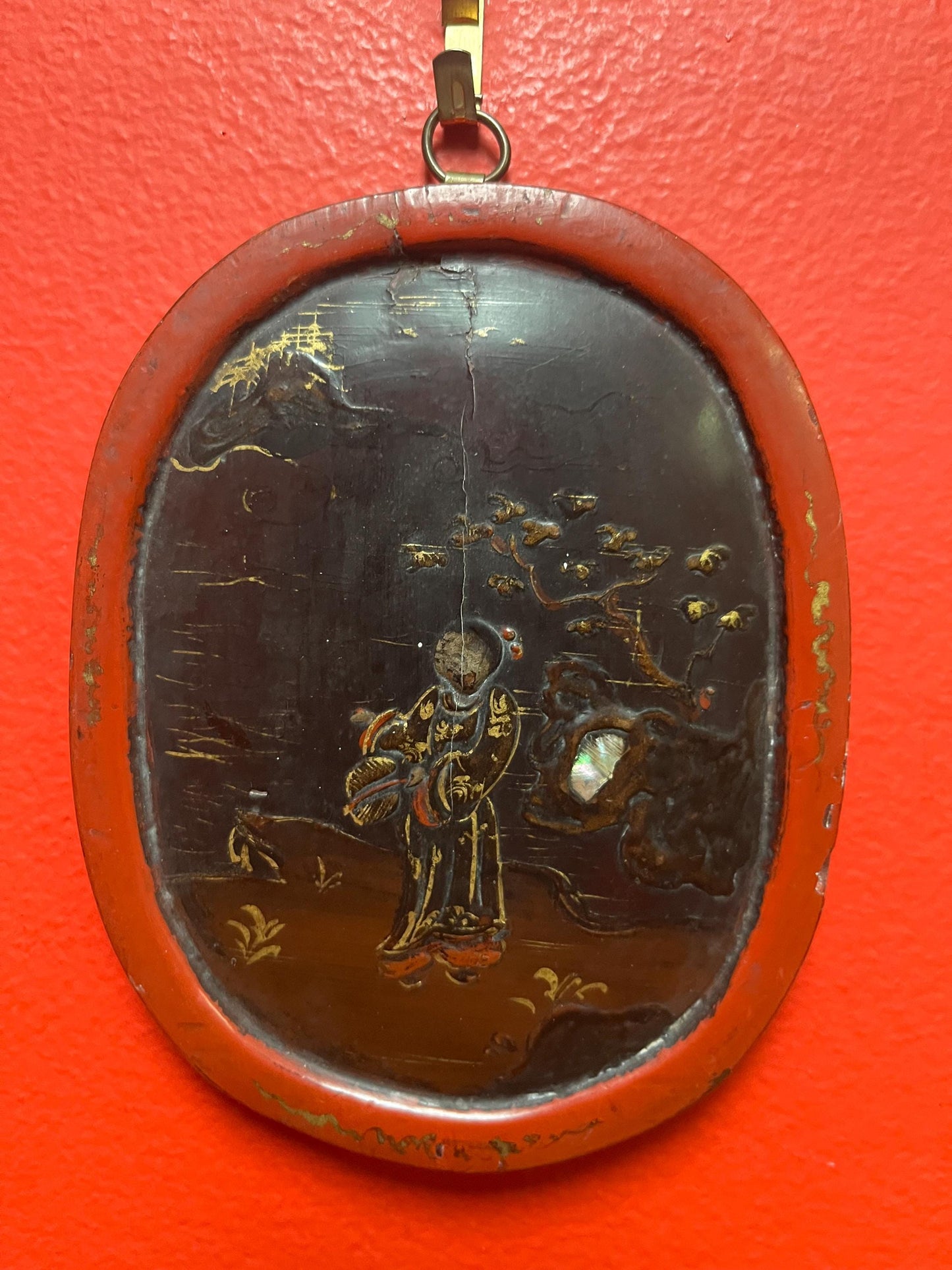 Wonderful 5 x 4 Chinese lacquer framed picture with abalone shell   wonderful detail and great gift ready to hang