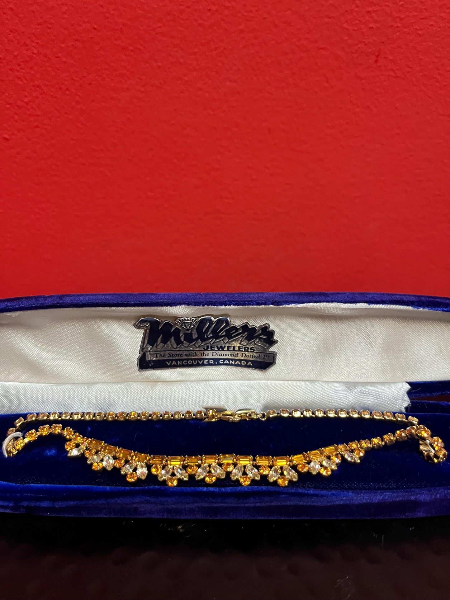 Approximately 15 inch long signed Sherman necklace in original box rare colour great gift and great value