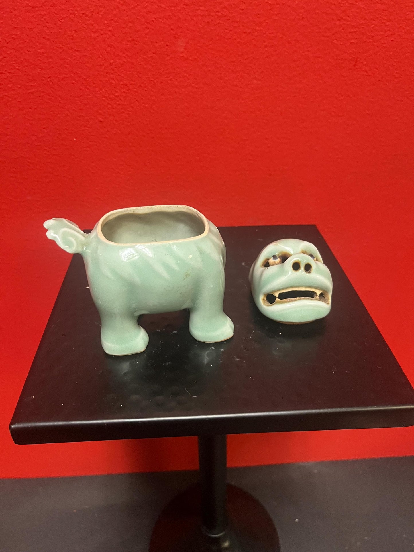 Lovely 4 inch high Chinese celadon foo dog box  - perfect condition cool small Chinese porcelain piece