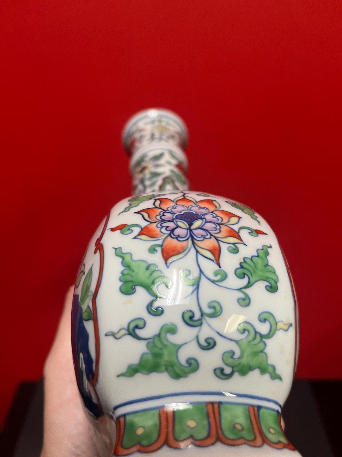 Lovely 10 inch tall signed Chinese porcelain vase with great unusual shape