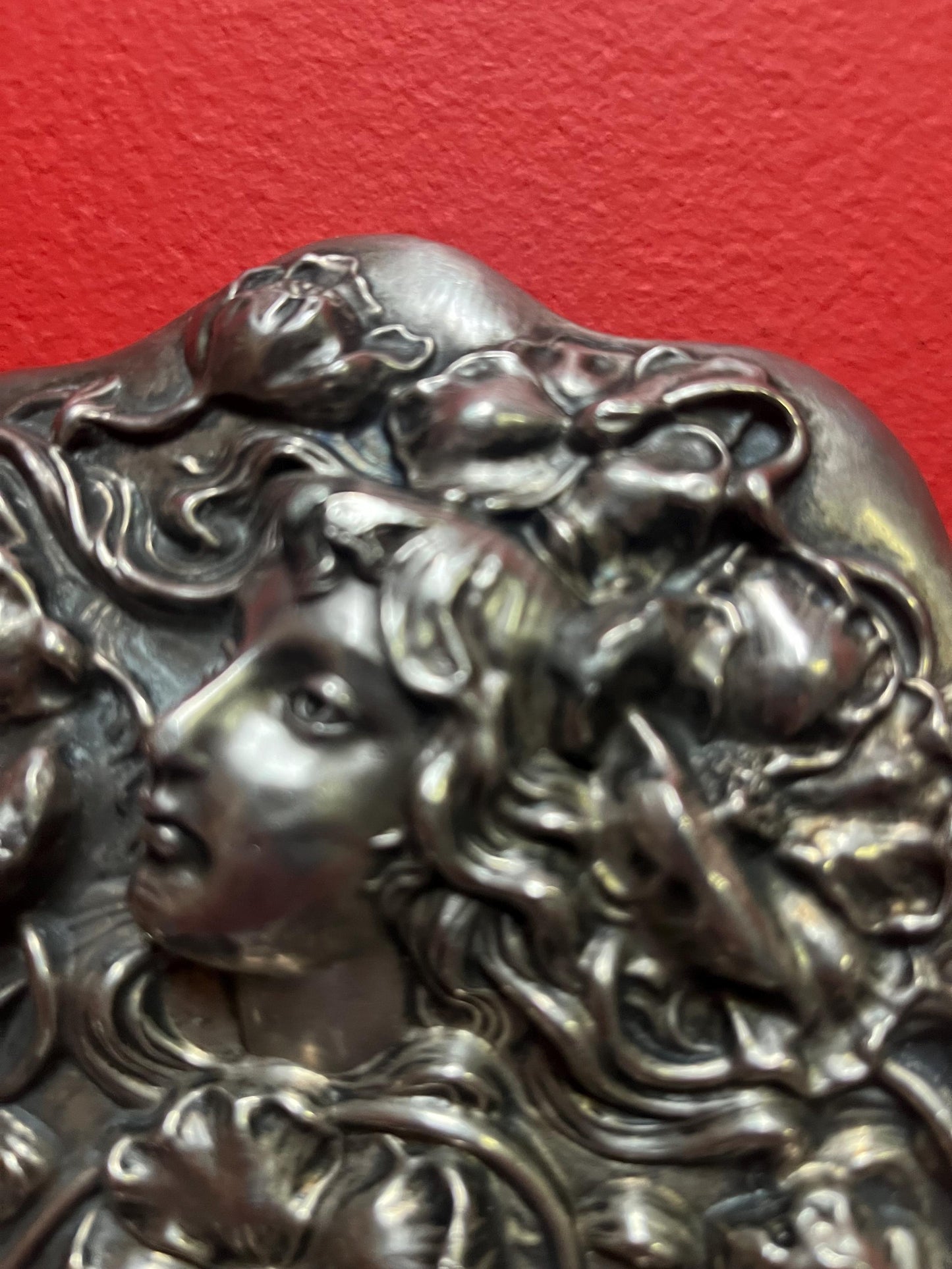 Stunning 9.5 inch long 1910 American sterling hand mirror with embossed flowers  tiny dents around the edge - great gift - great value - B