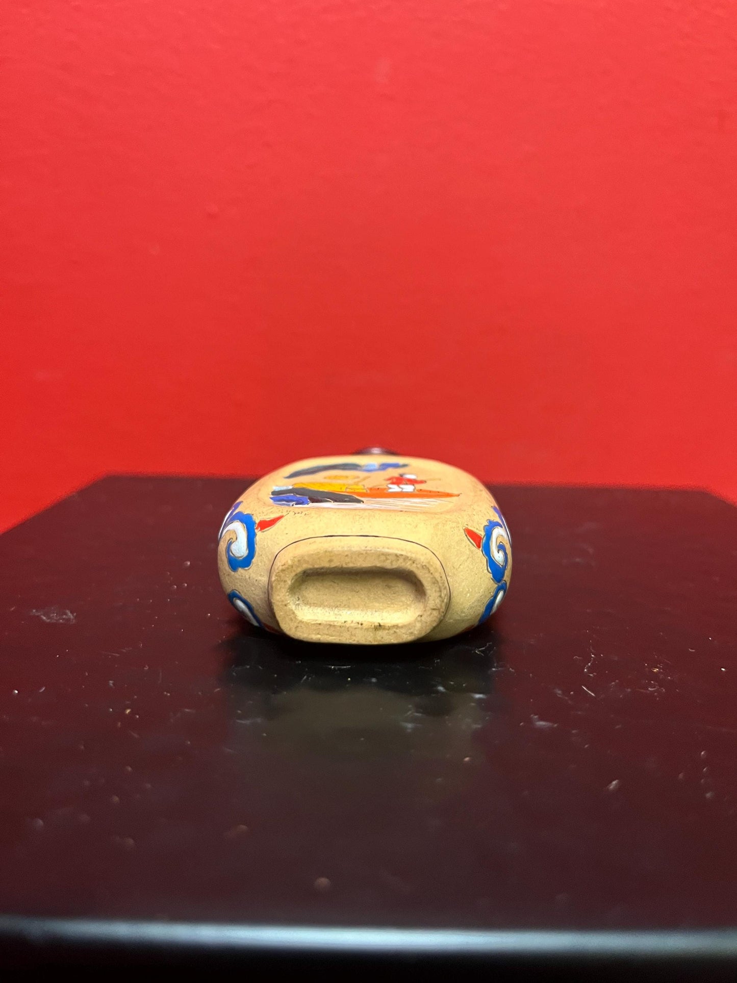 Chinese antique Clay handpainted  snuff bottle  with stopper