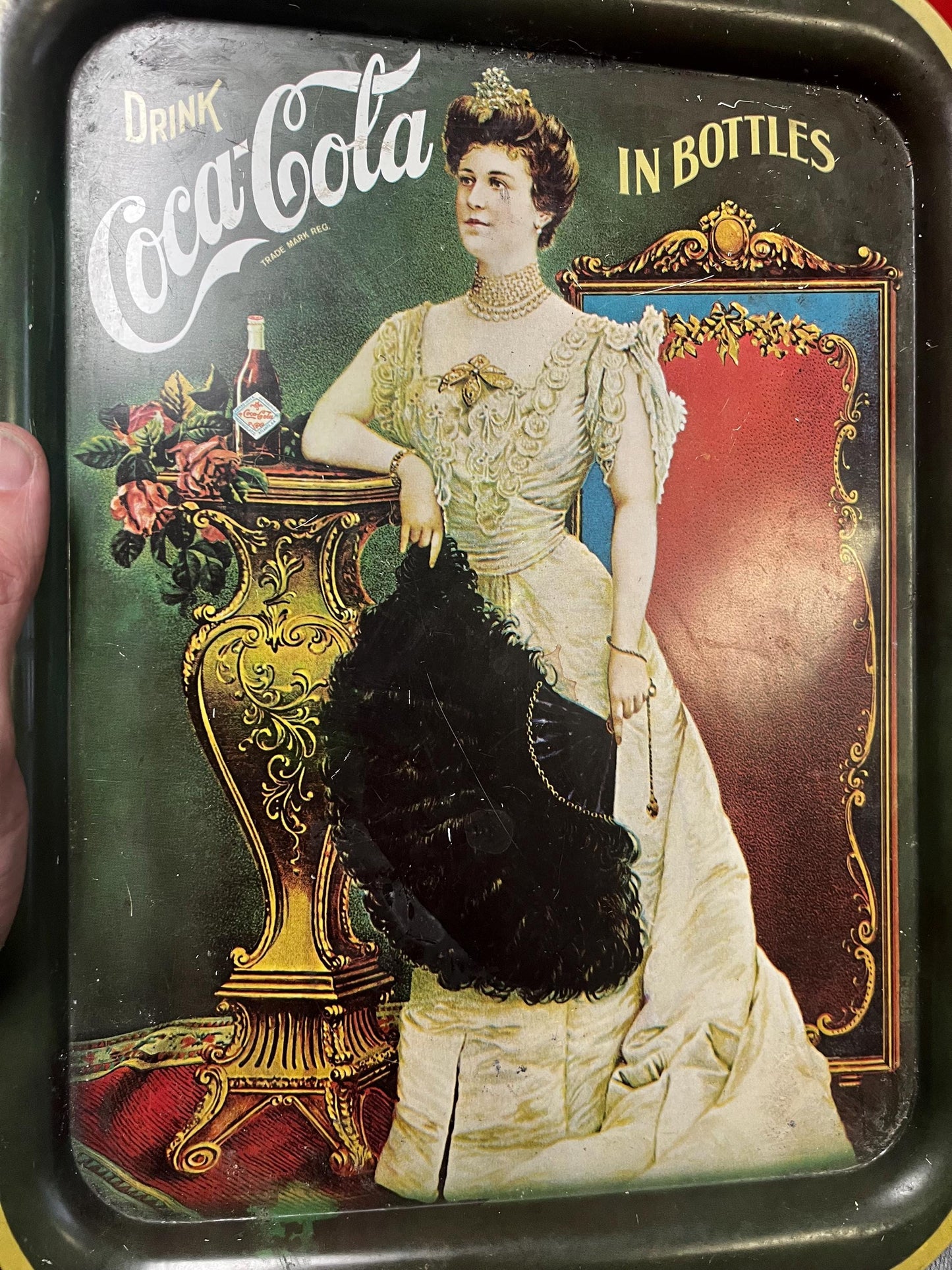 15 x 11 inch vinatge 1960s beautiful coke tray in good condition - great value  great gift -