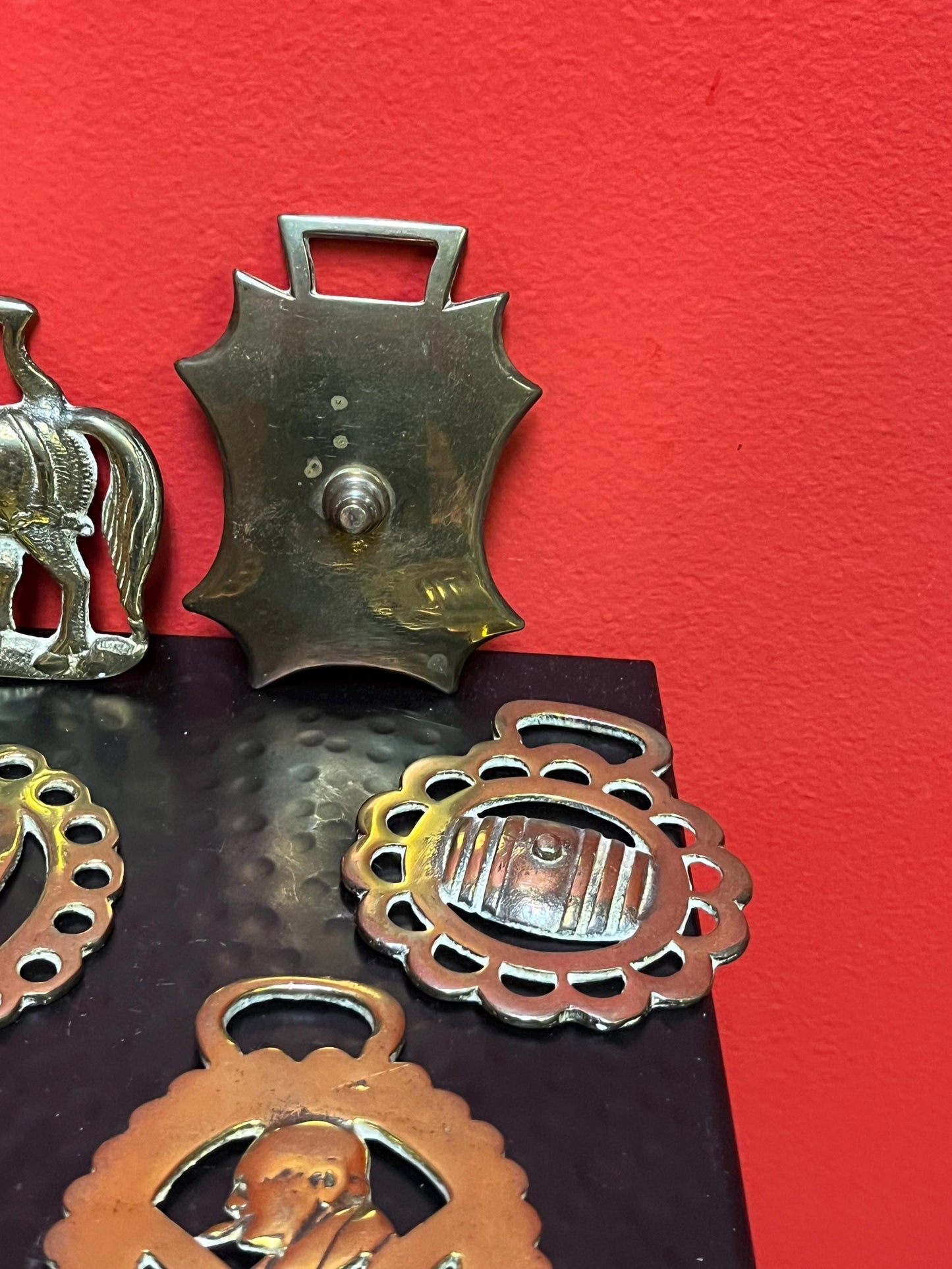 Lovely group of high-quality antique horse brasses  particularly nice ones and six included  wow