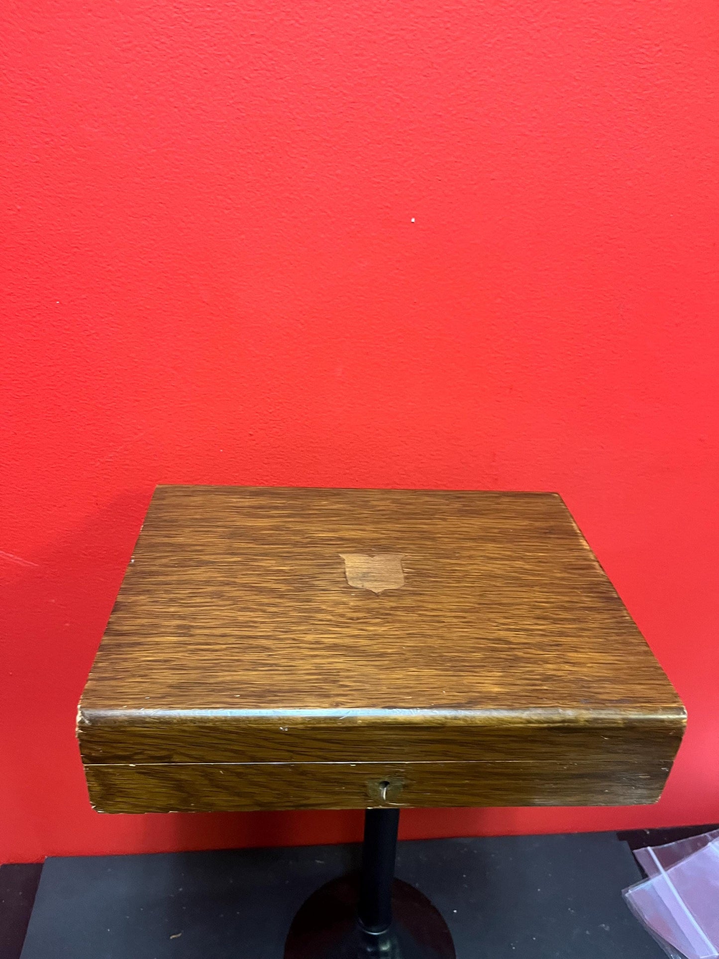 12 piece English silver and mother of pearl fish knives and forks in oak box  antique beauty set - cutlery in great condition