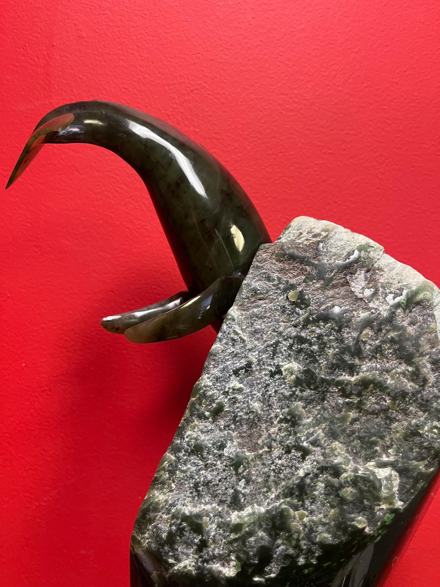 Stunning Canadian BC Jade statue of a killer whale out of a rock LYLE SOPEL  with authentication certificate  valued at 12500 dollars