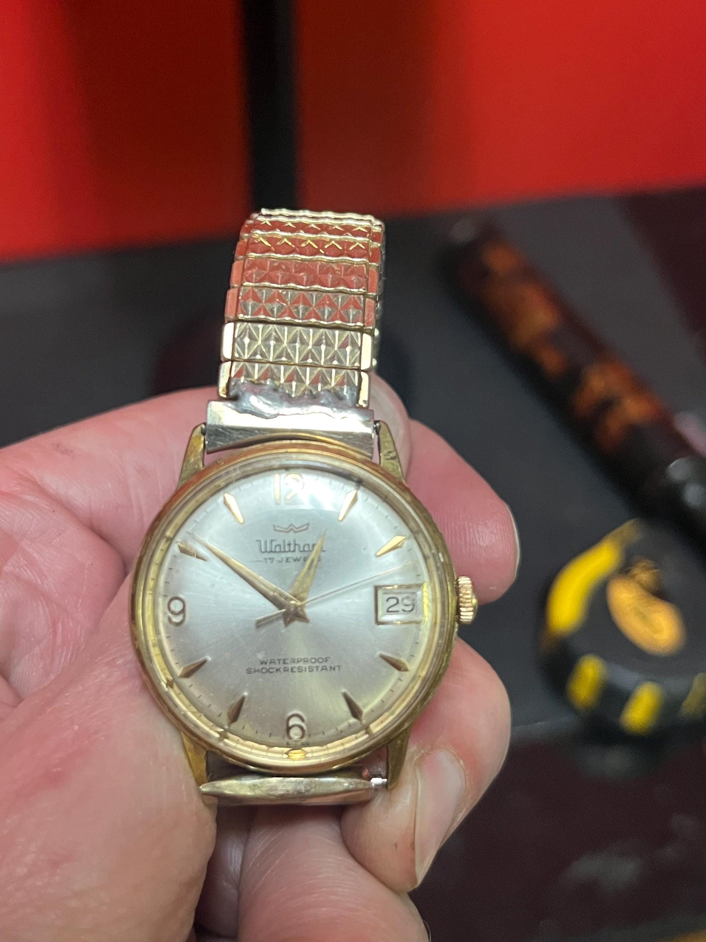 Lovely vintage WALTHAN gold coloured watch with expandible band  doesnt work well so as is  good project and great value