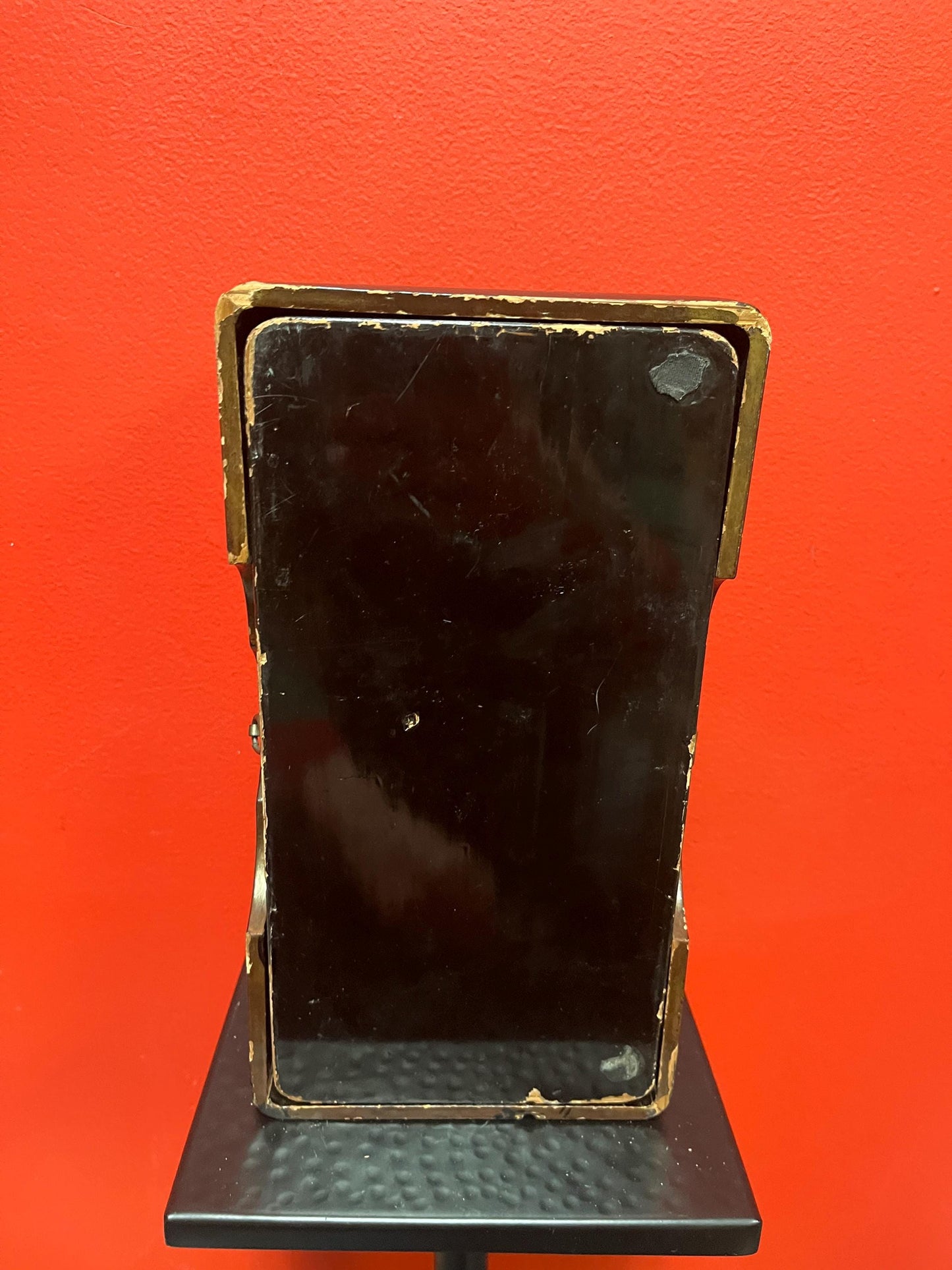 Stunning antique 11 x 6 x 4“ high Japanese lacquer and GILT box  very nice condition so see photos  wonderful detail