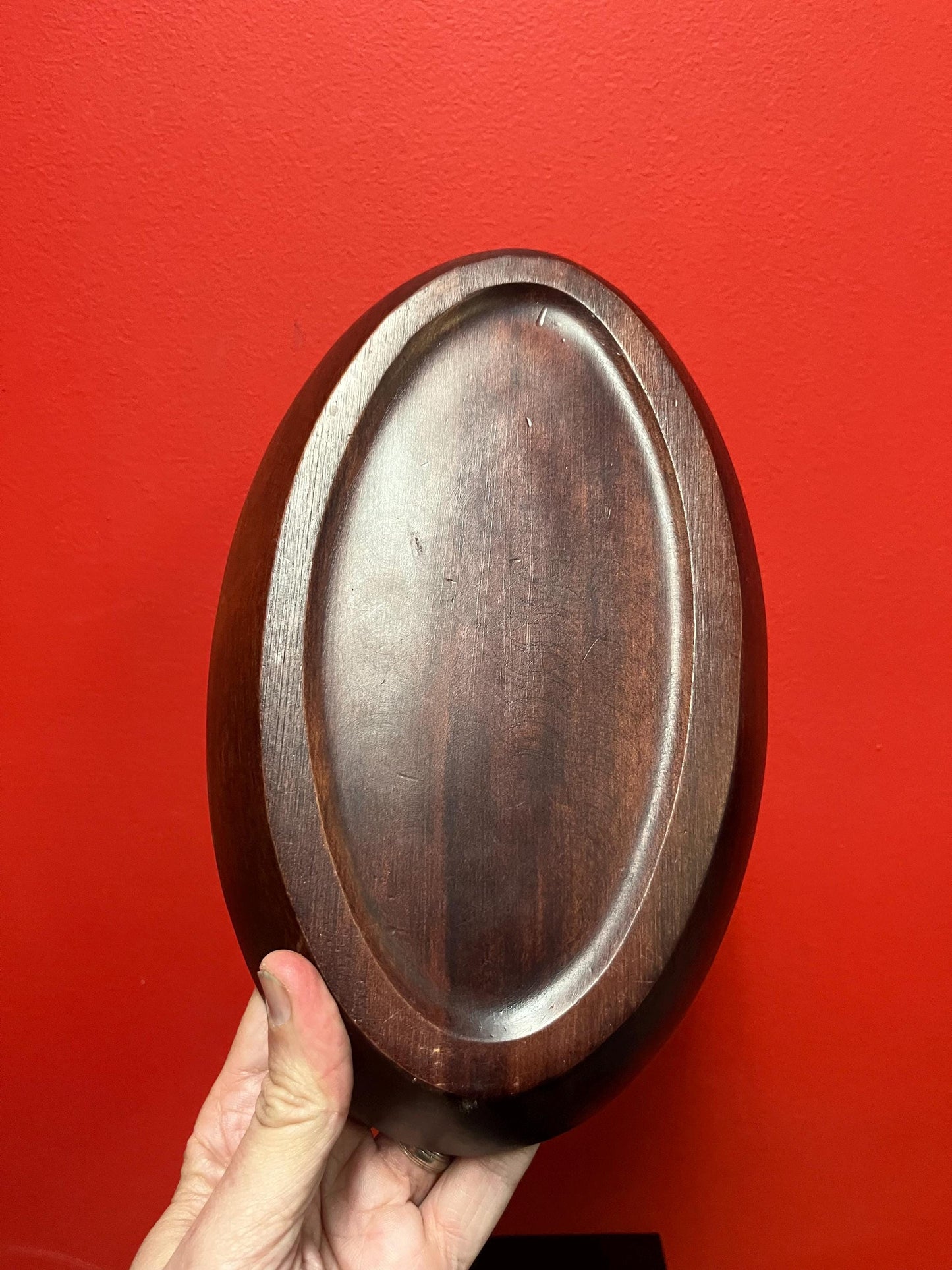 Amazing 11 x 7 inch Maori sectional dish  coolest eyes  great gift