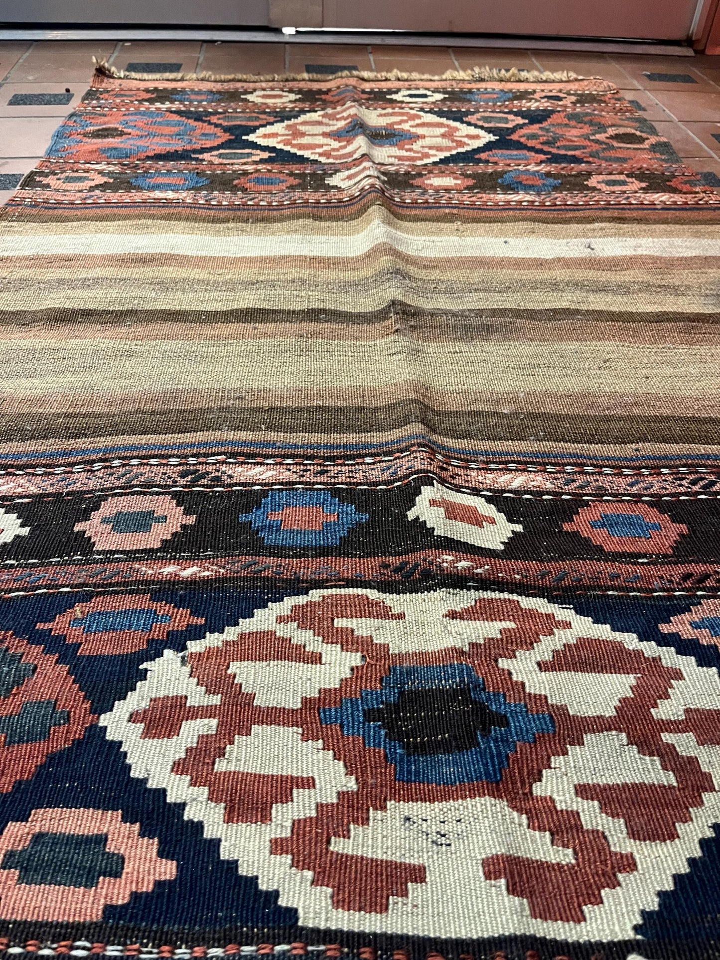Navajo beauty  - Approximately 60 x 34“ Navajo handmade wool rug  great antique condition. See photos.