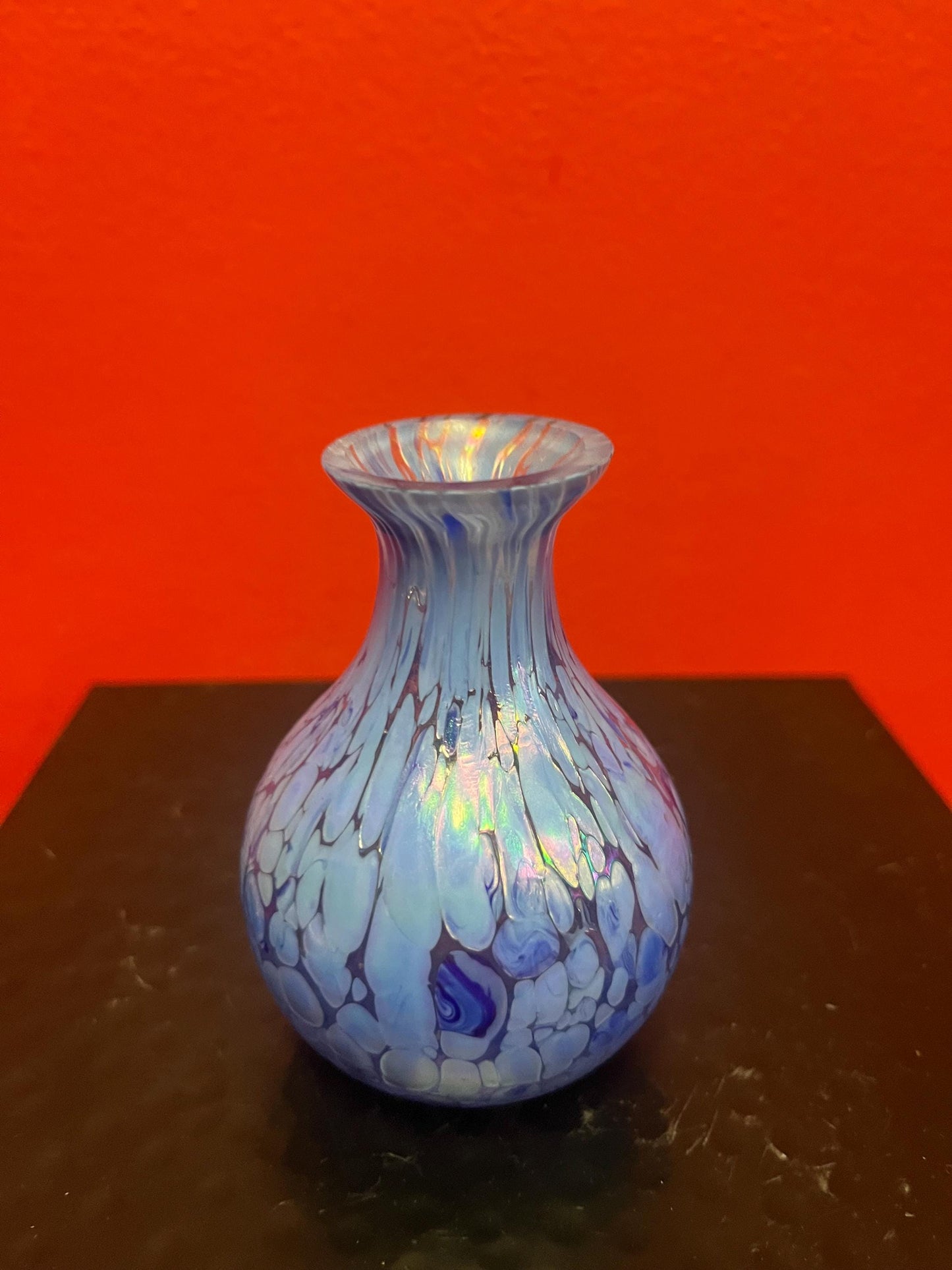 Robert held art glass 4 inch vase  lovely condition  unsigned