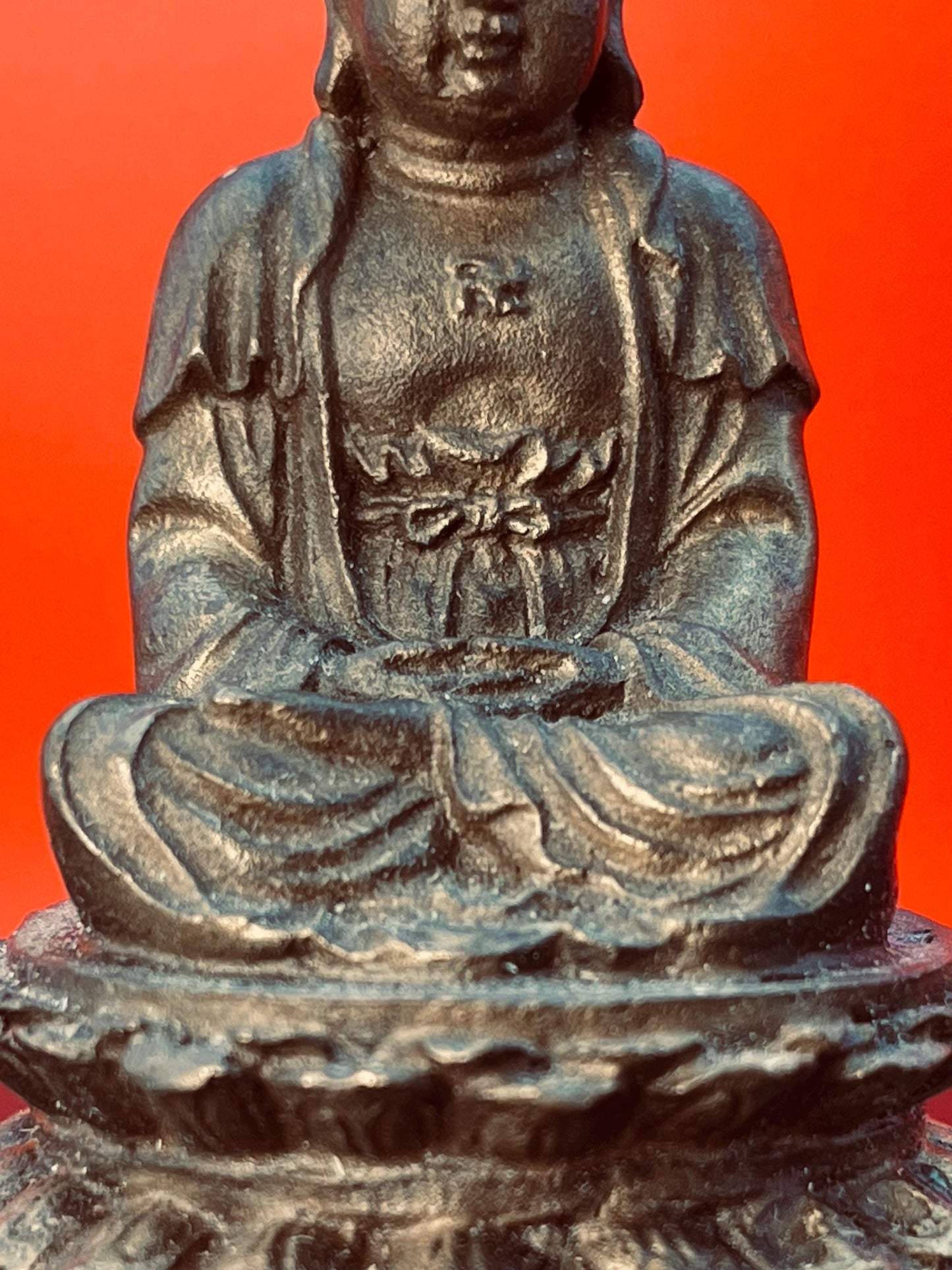 Beautifully crafted bronze Buddha statue, standing approximately 2.5 inches tall and weighing 137 grams