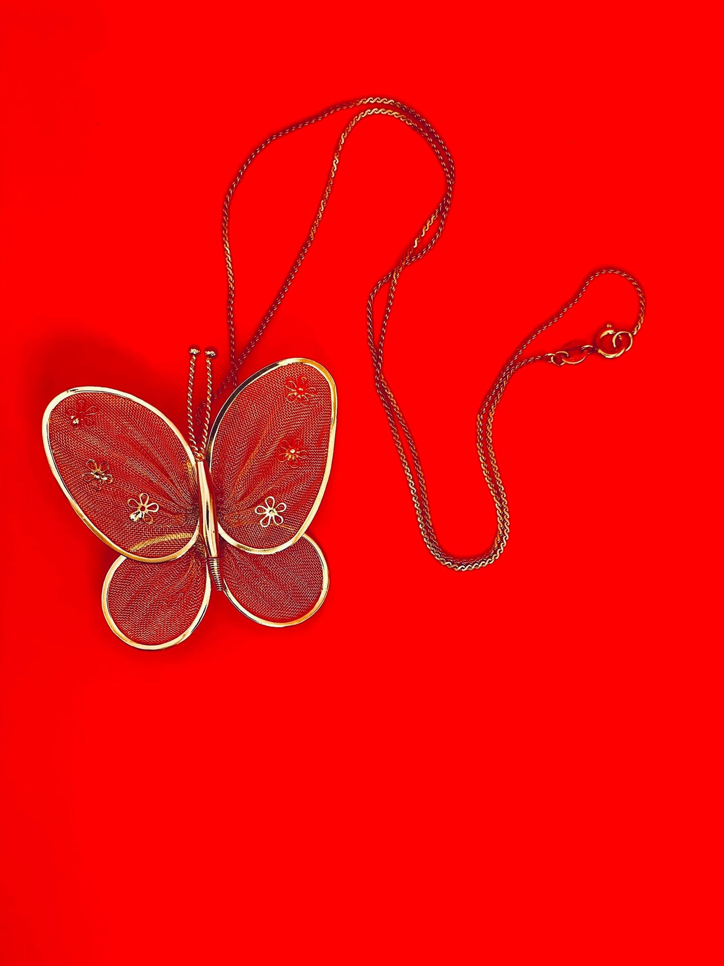 Elegant 9k Gold  filigree Butterfly Necklace Pendant and Chain