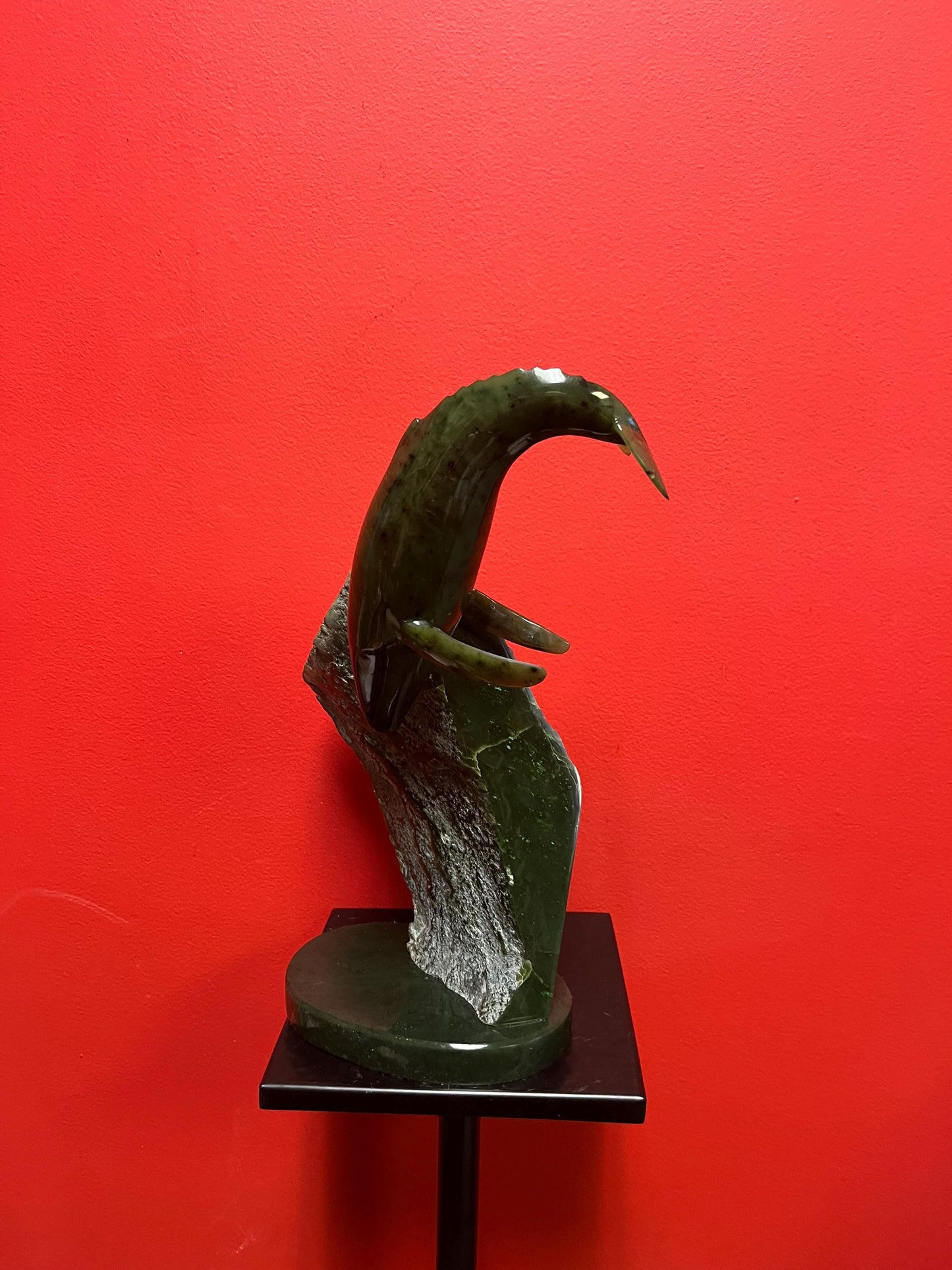 Stunning Canadian BC Jade statue of a killer whale out of a rock LYLE SOPEL  with authentication certificate  valued at 12500 dollars