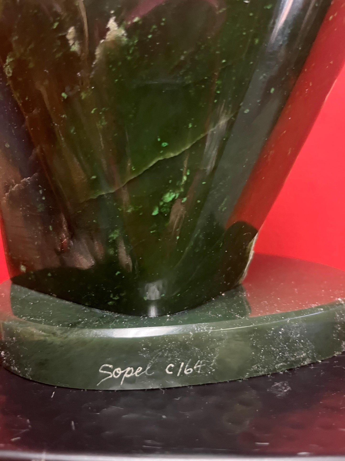 Stunning Canadian BC Jade statue of a killer whale out of a rock LYLE SOPEL  with authentication certificate  valued at 12500 dollars