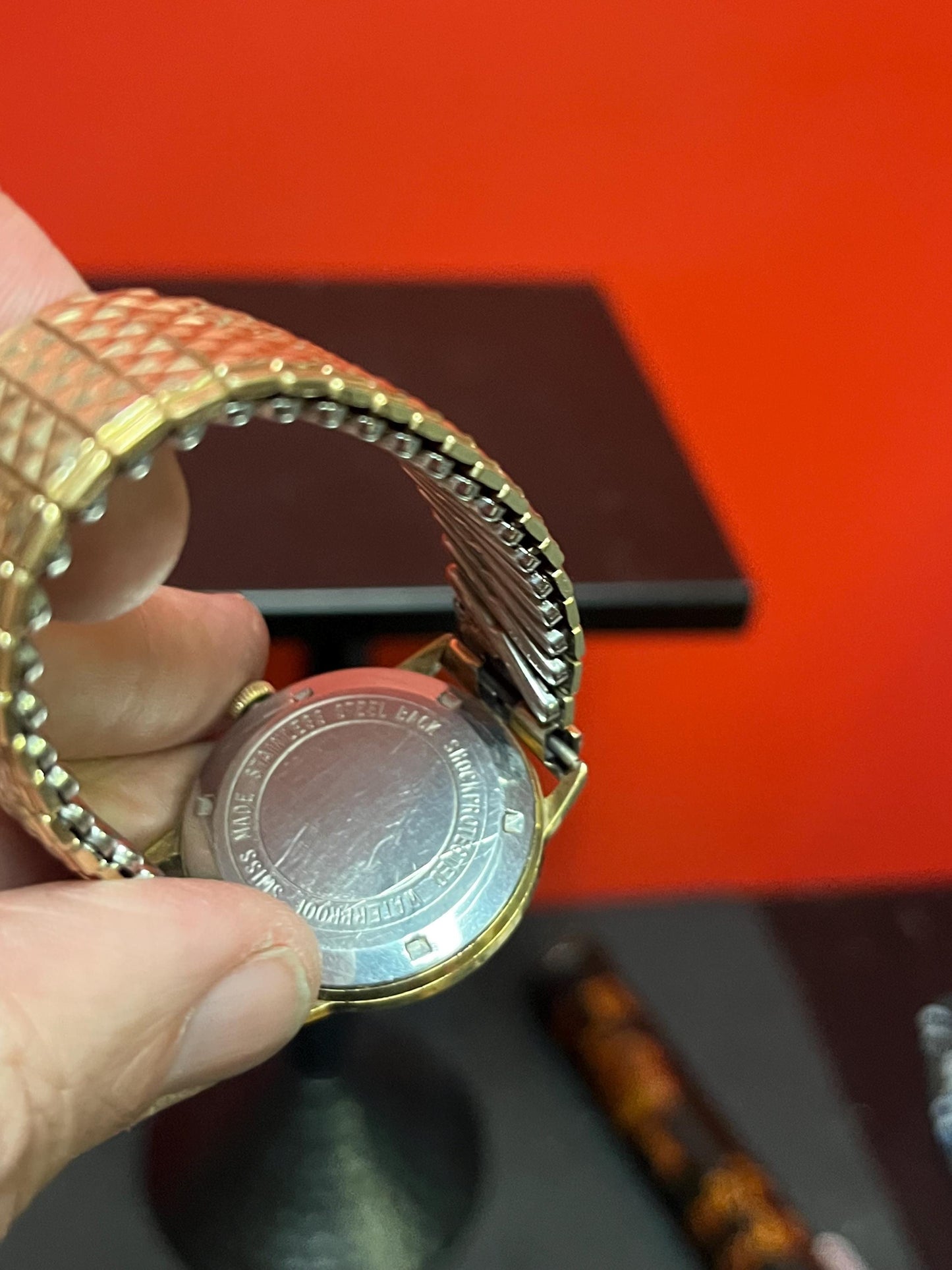 Lovely vintage WALTHAN gold coloured watch with expandible band  doesnt work well so as is  good project and great value