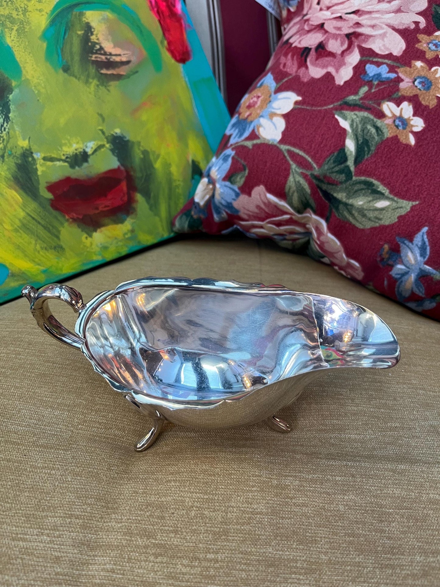 Beautiful 8 x 3 high antique English silver plated gravy boat -  polished and ready to gift or use - great value