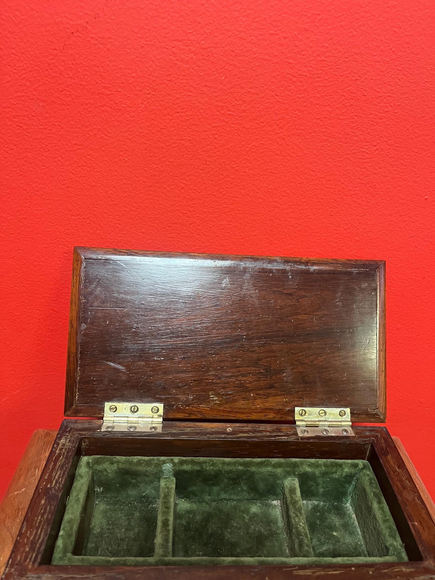 Stunning antique walnut jewellery box  15 x 10 x 7 wide  luxuriously lined and in perfect condition and ready to gift or use