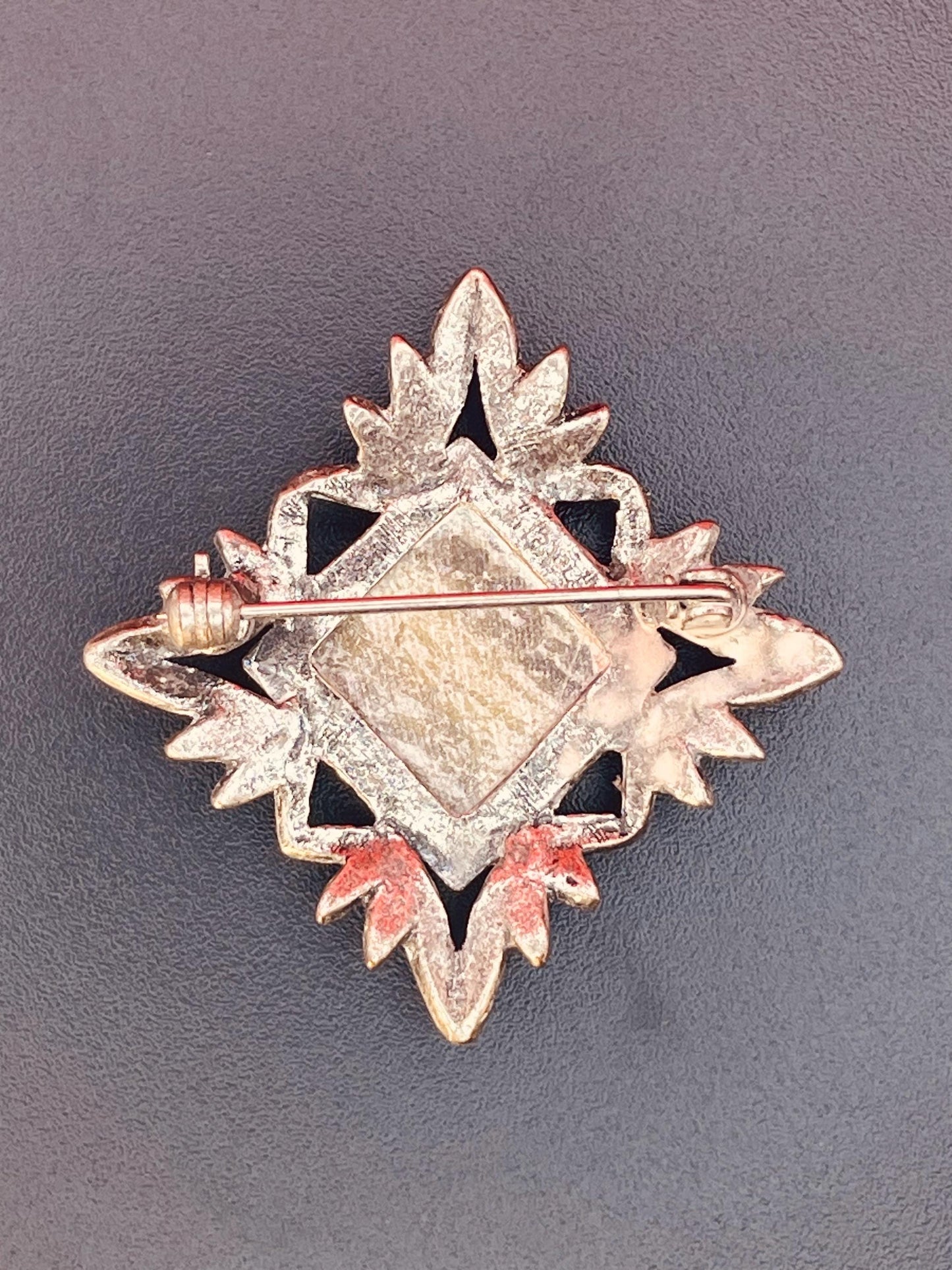 Gorgeous silver brooch with central stone