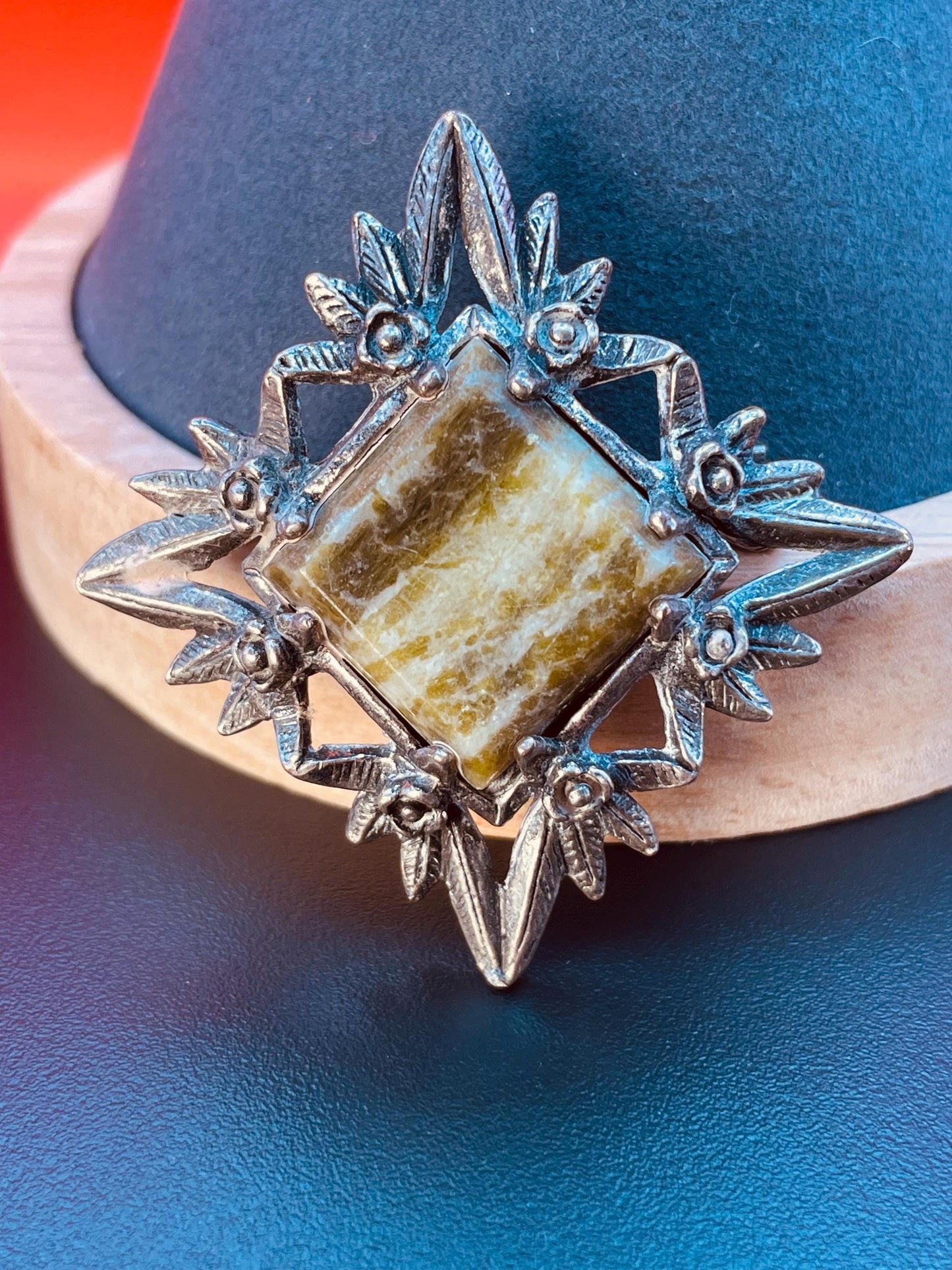 Gorgeous silver brooch with central stone