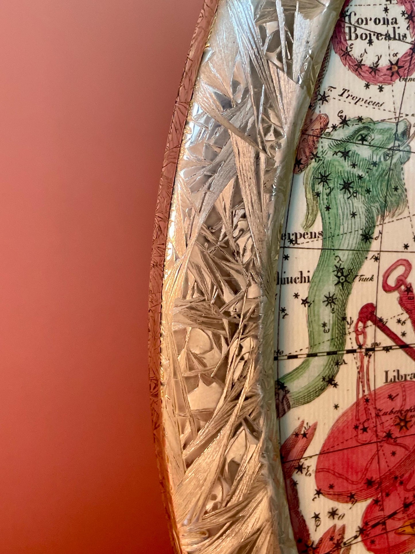 Elegant 11 x 9 inch  Oval Silver-Plated Picture frame with Delicate design