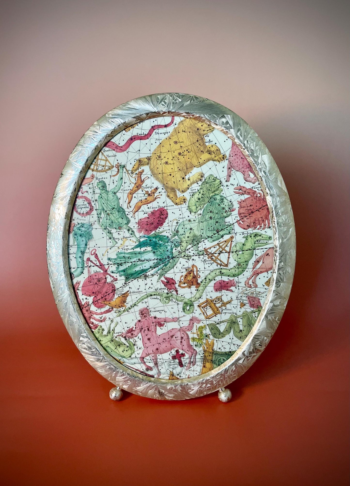 Elegant 11 x 9 inch  Oval Silver-Plated Picture frame with Delicate design