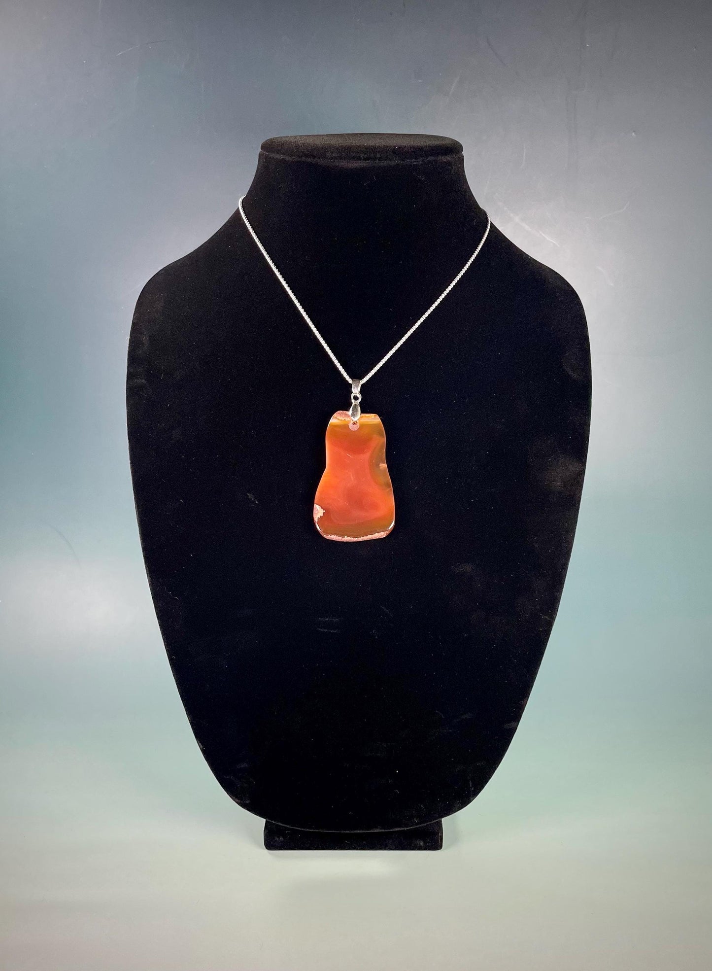 Polished Agate Pendant Necklace